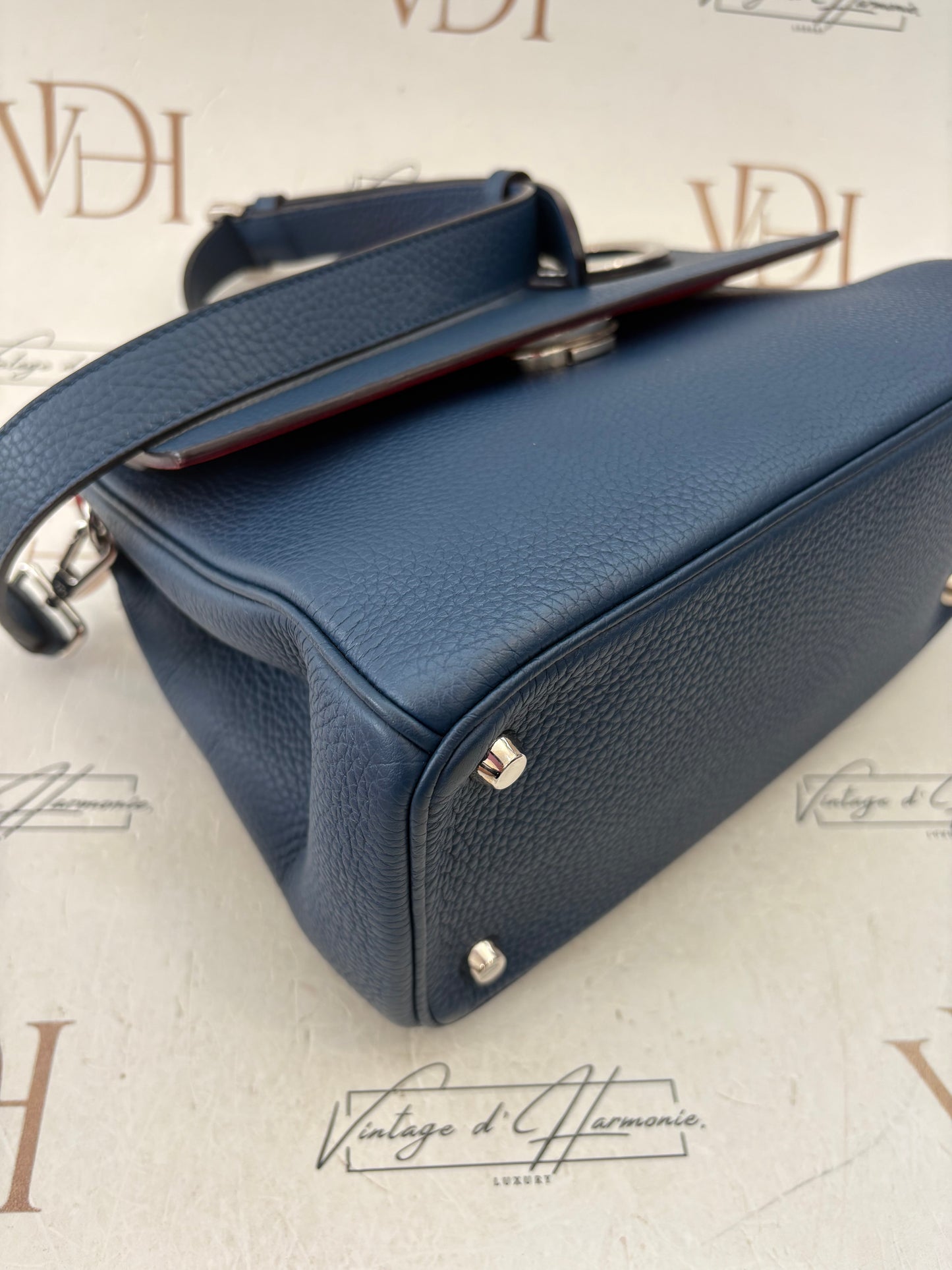 384219 - Dior Be Dior