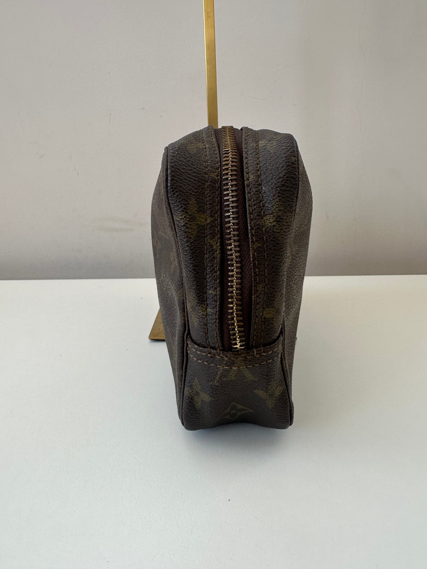 Louis Vuitton Trousse 23