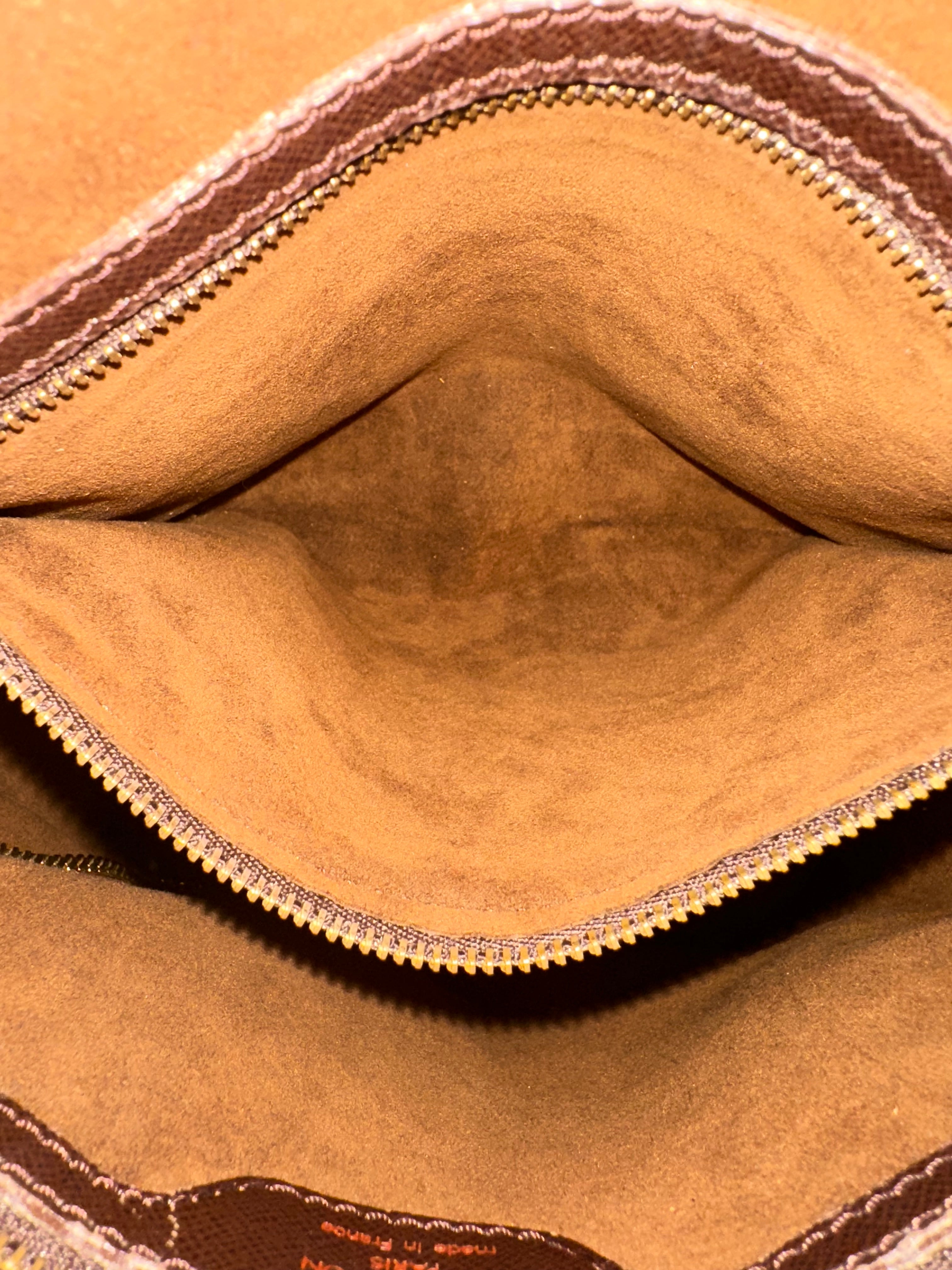 Louis Vuitton Marais