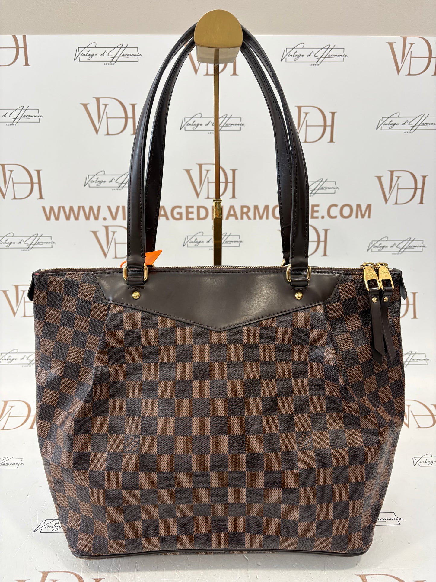 018914 - Louis Vuitton Westminster