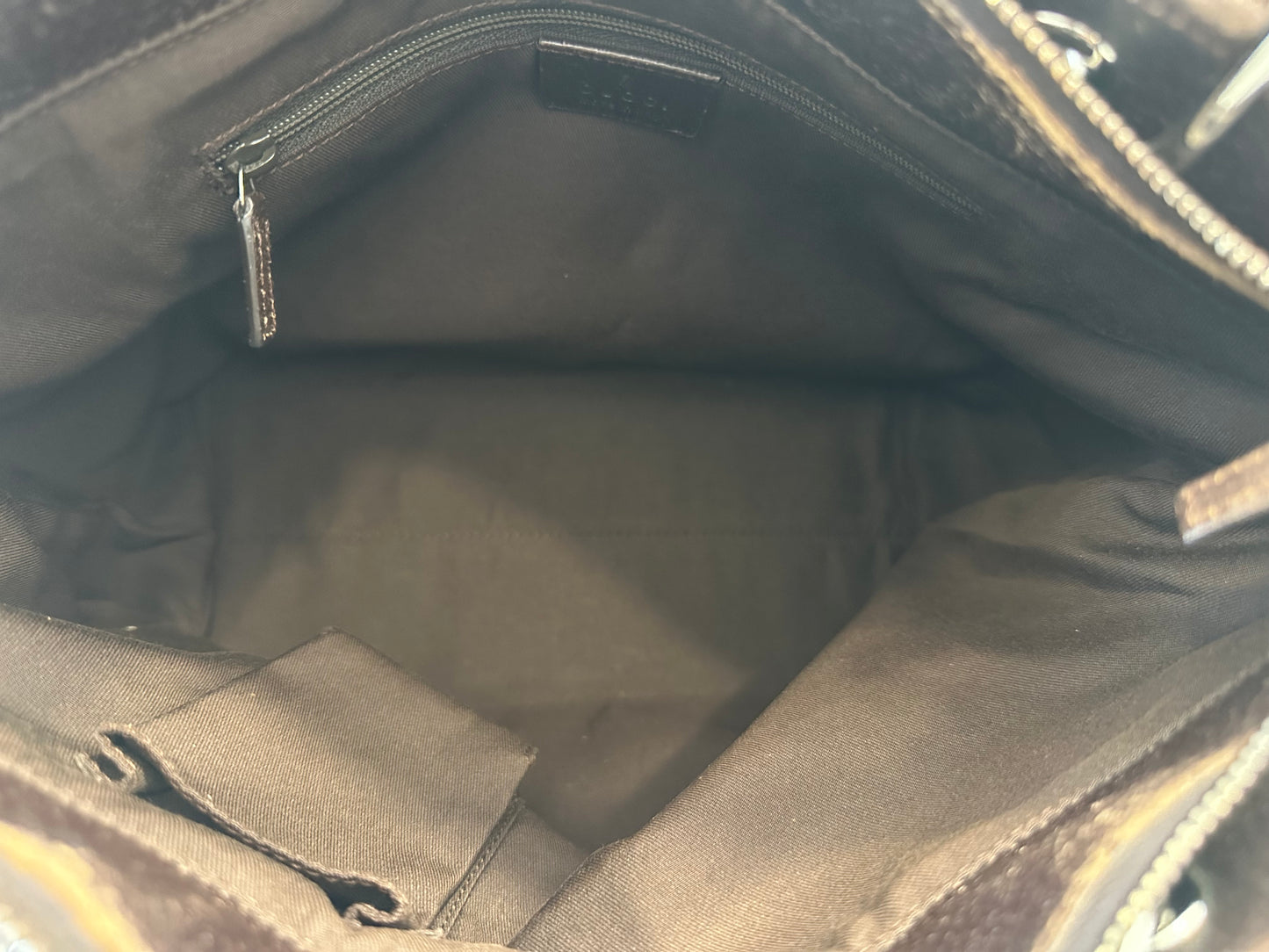 017740 - Gucci Beige Canvas