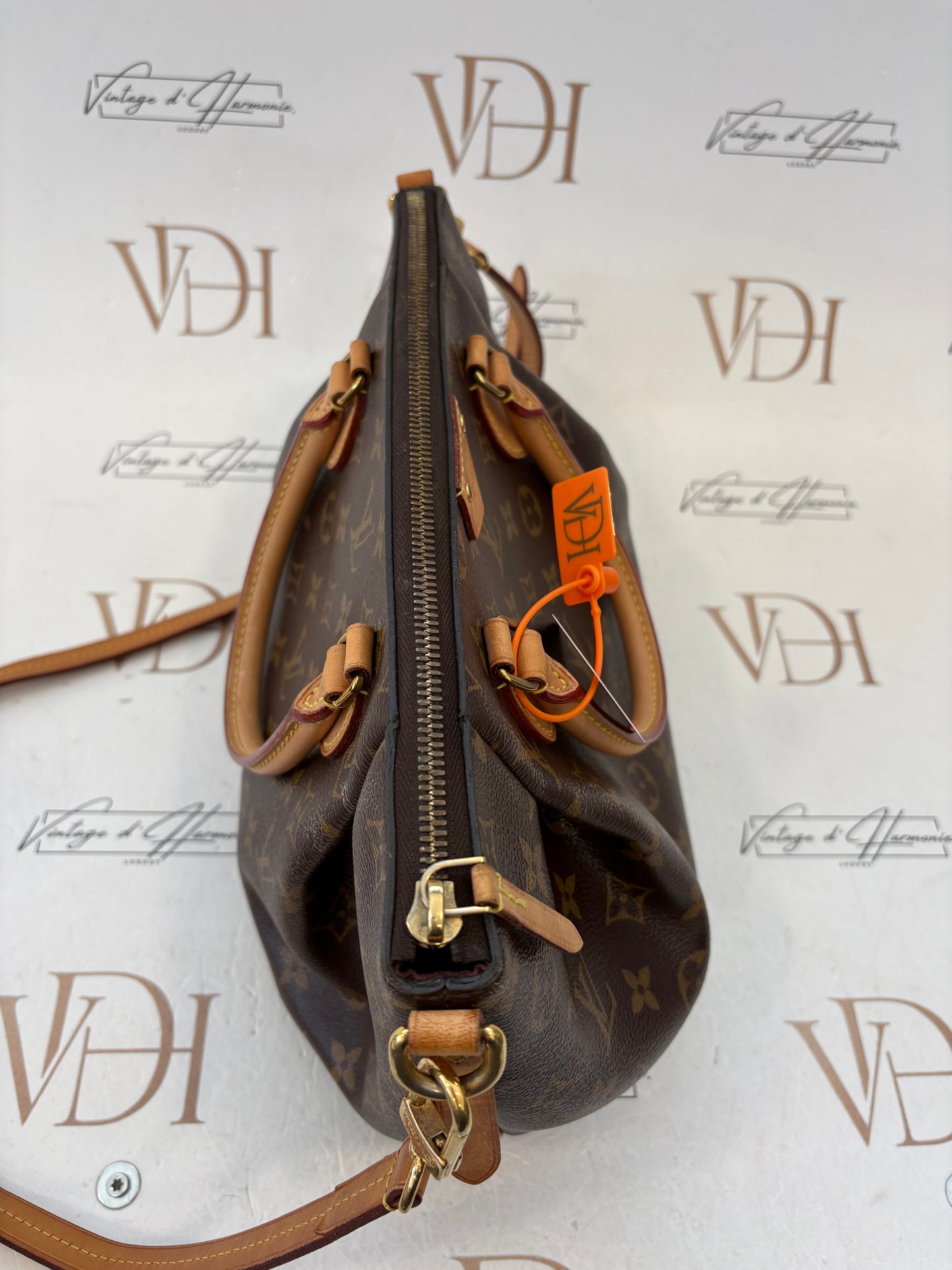 383325 - Louis Vuitton Turenne
