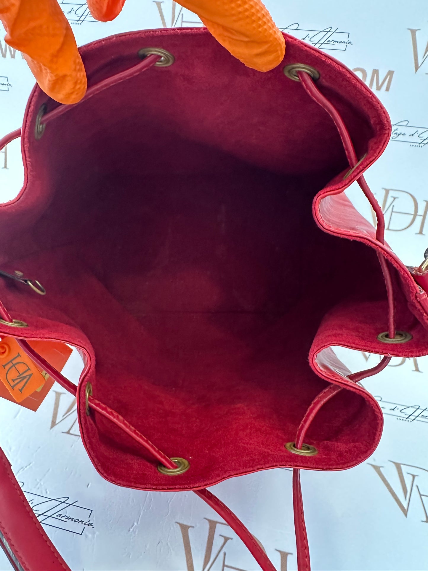 017848 - Louis Vuitton Red Epi Noè