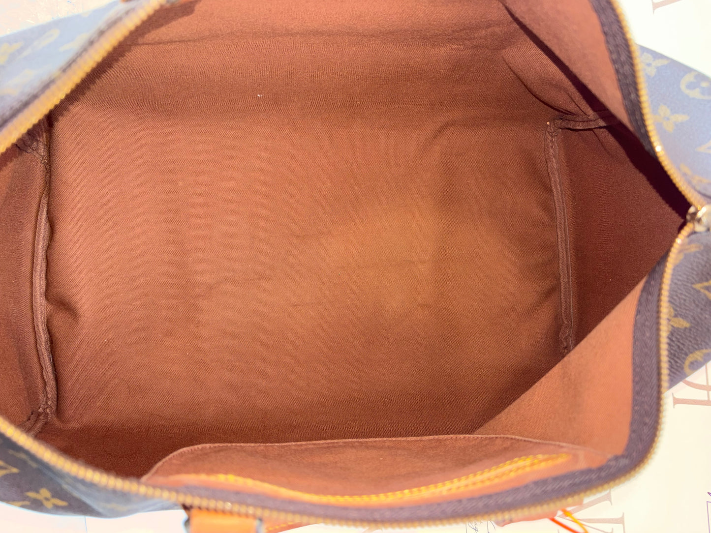 018759 - Louis Vuitton Speedy 40