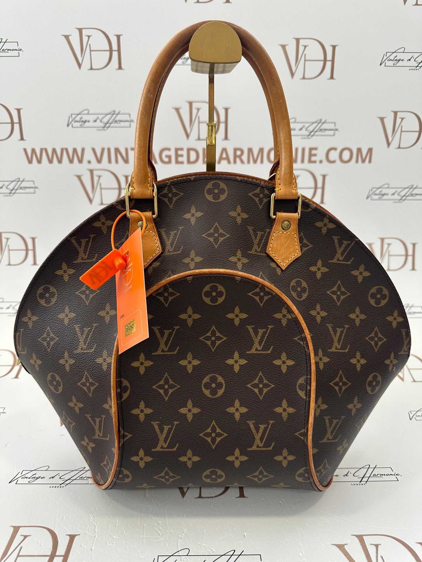 017782 - Louis Vuitton Ellipse MM