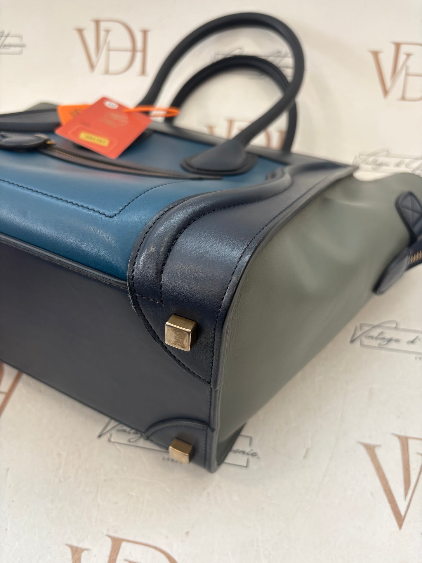 384193 - Céline Luggage