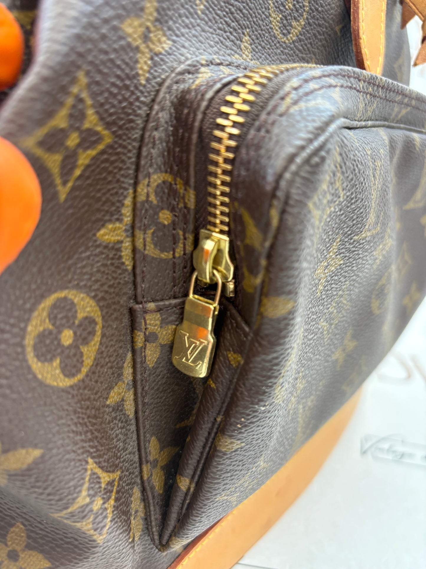 016952 - Louis Vuitton Montsouris GM
