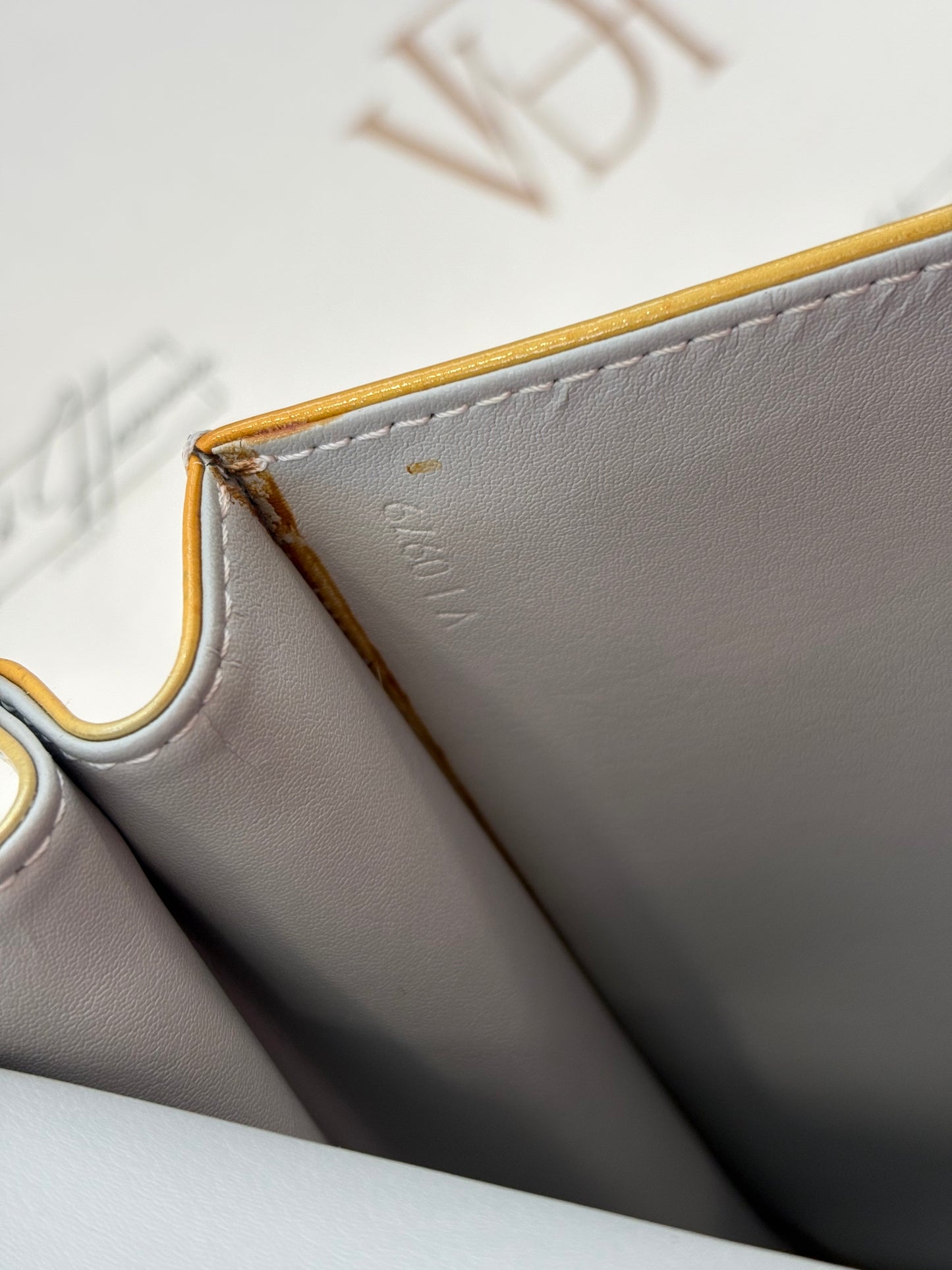 018789 - Louis Vuitton Spring Vernis