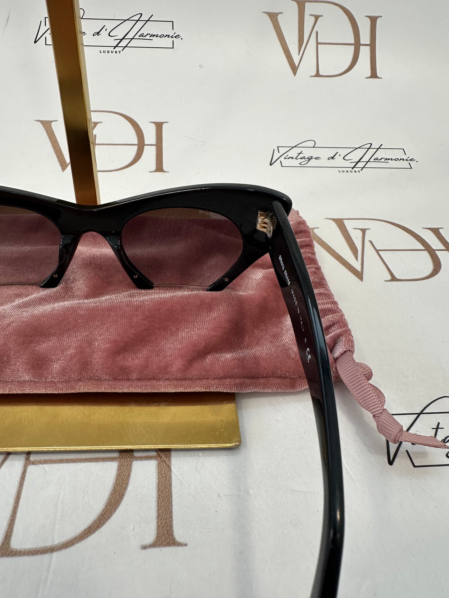 016815 - Miu Miu Sunglasses