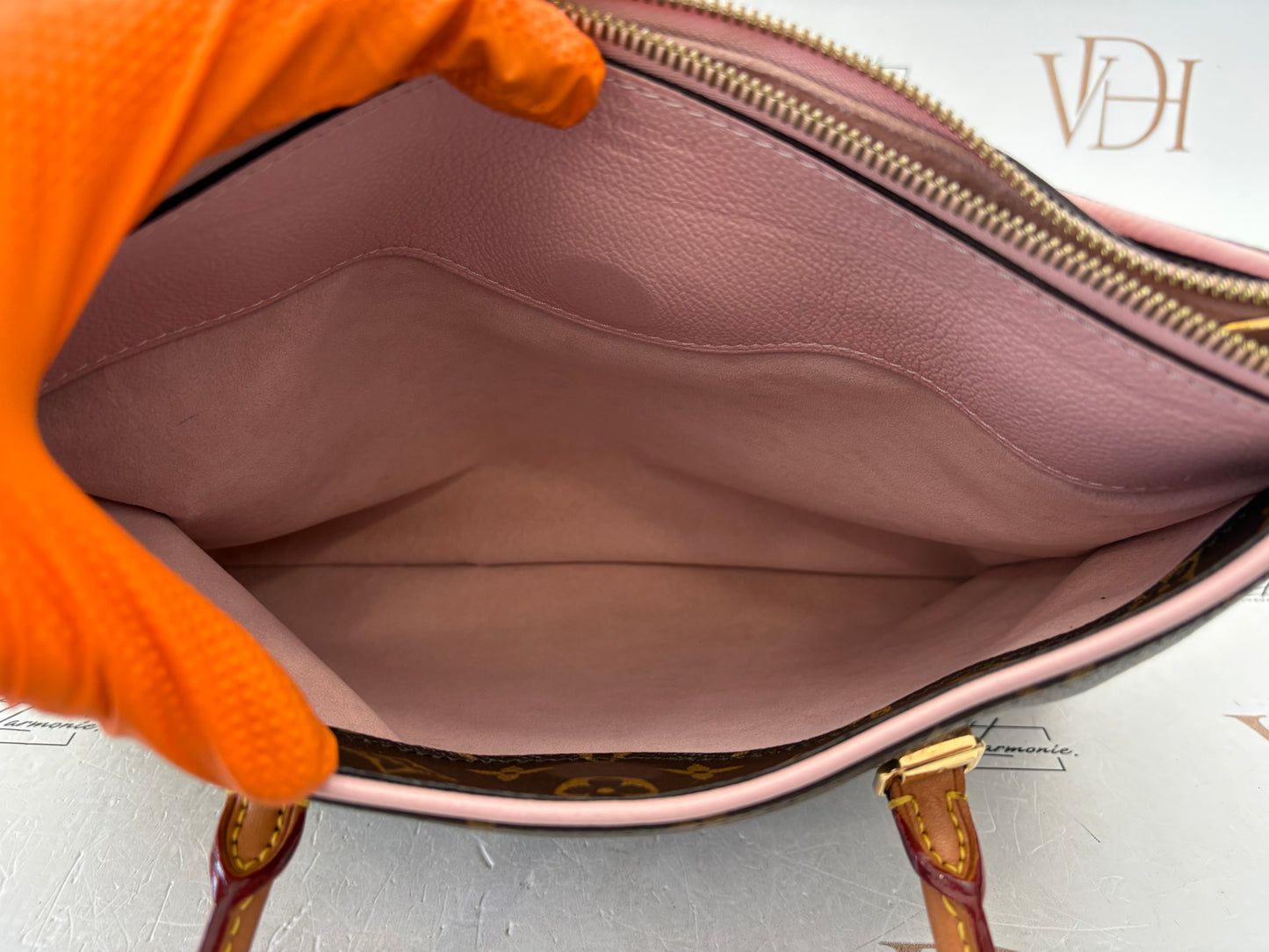 383395 - Louis Vuitton Pallas
