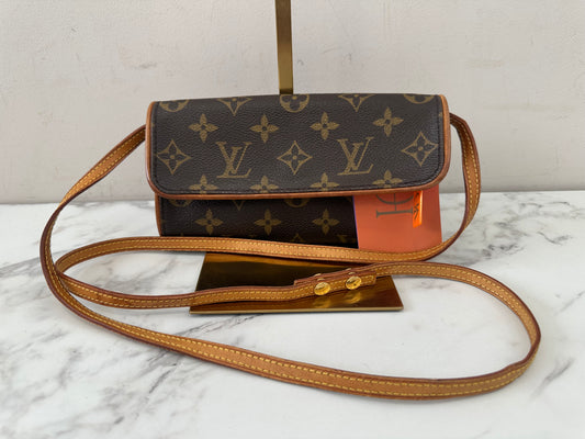 Louis Vuitton Pochette Twin PM