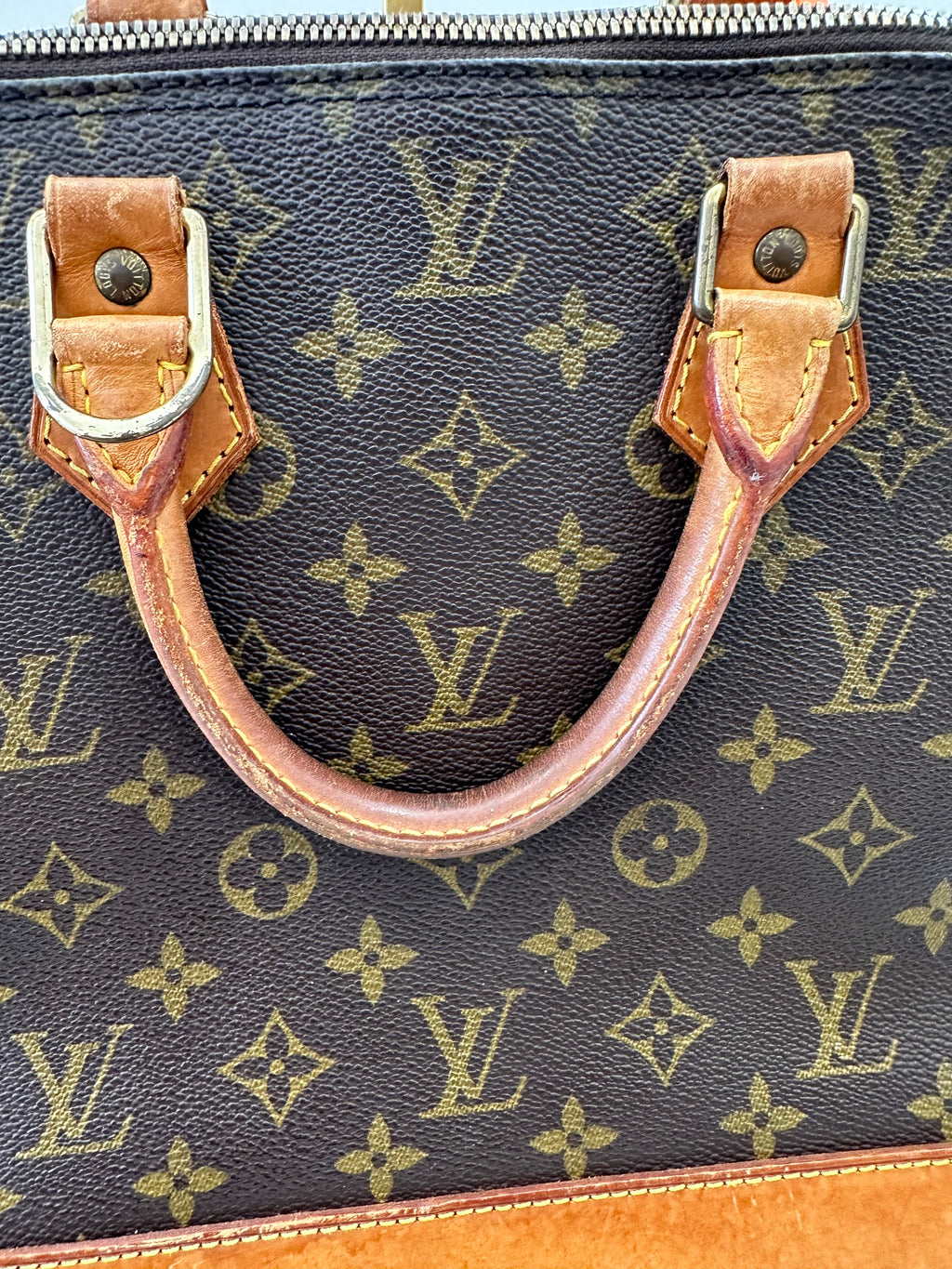 Louis Vuitton Alma