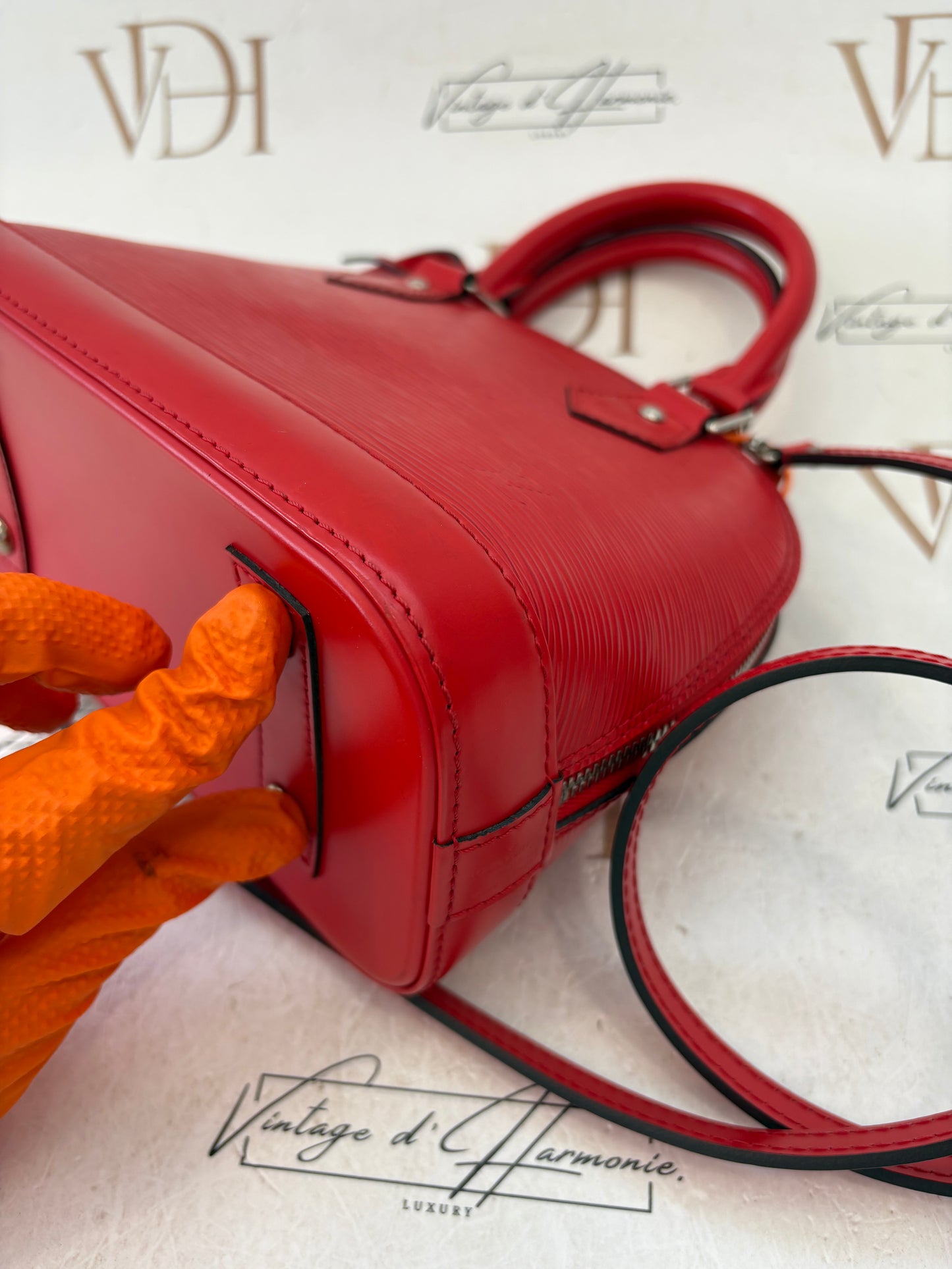 201180 - Louis Vuitton Alma BB