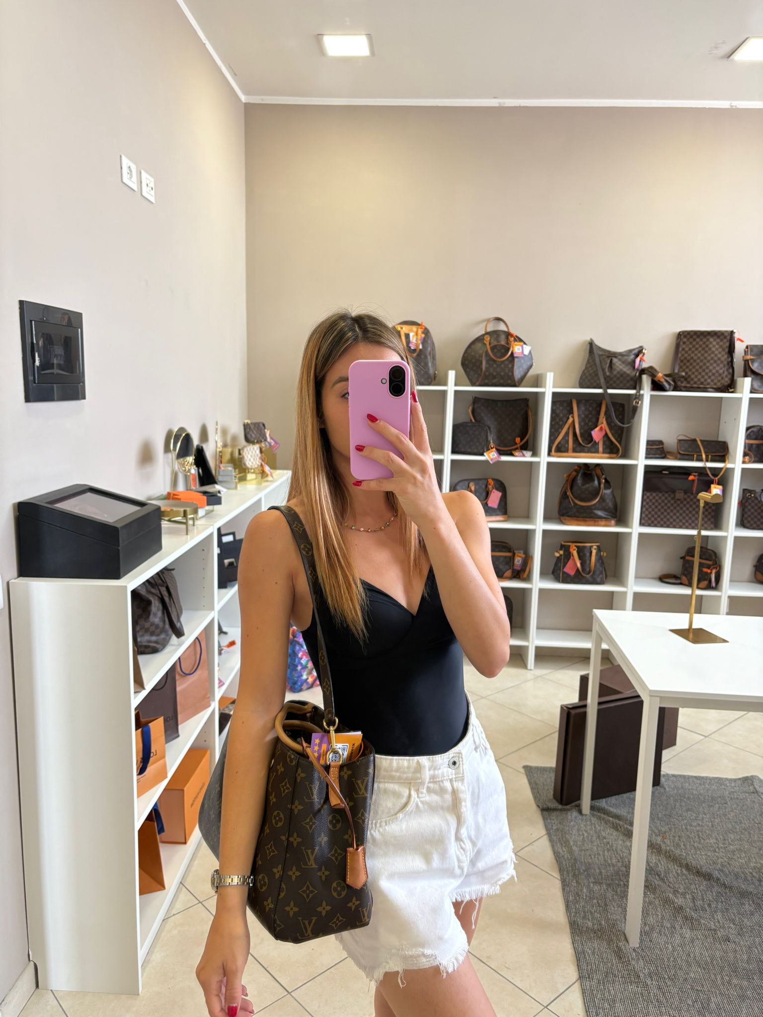 Louis Vuitton Montaigne MM