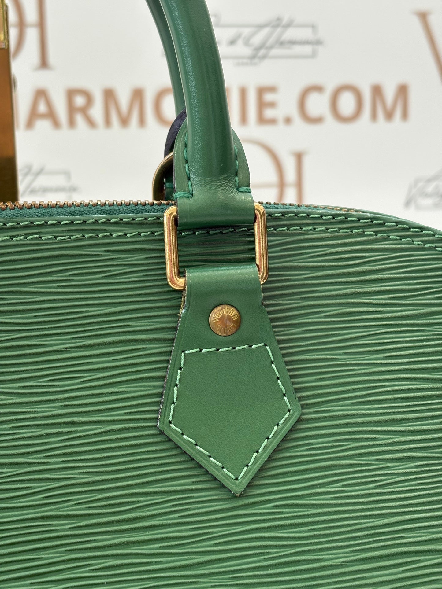 018575 - Louis Vuitton Green Epi Alma