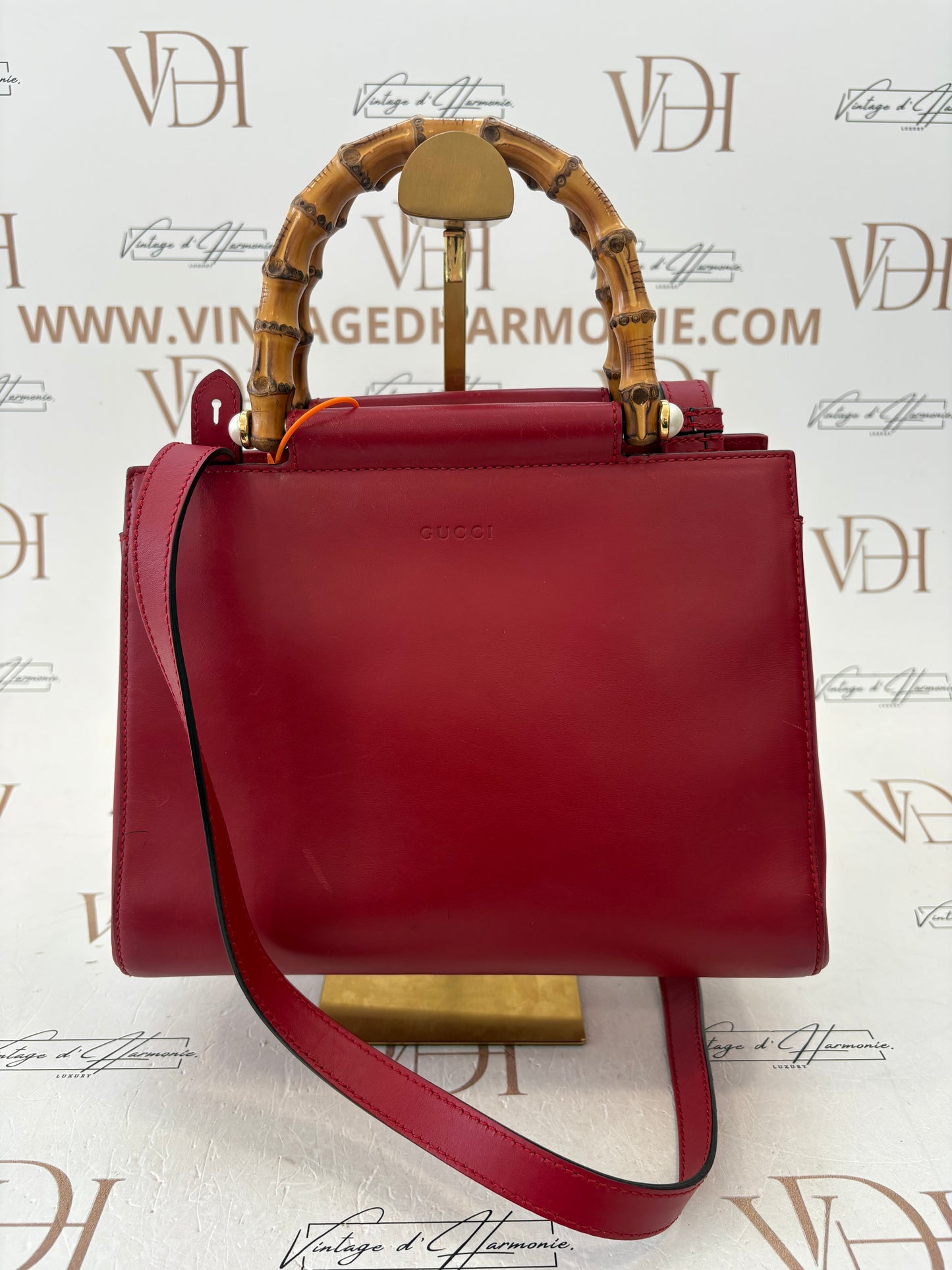 383908 - Gucci Nymphaea