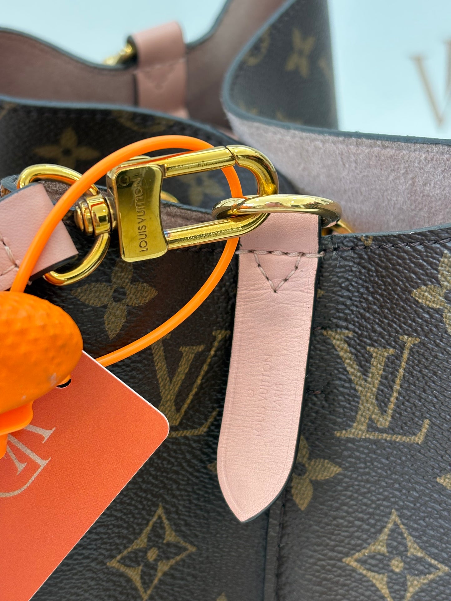 384130 - Louis Vuitton Neo Noe