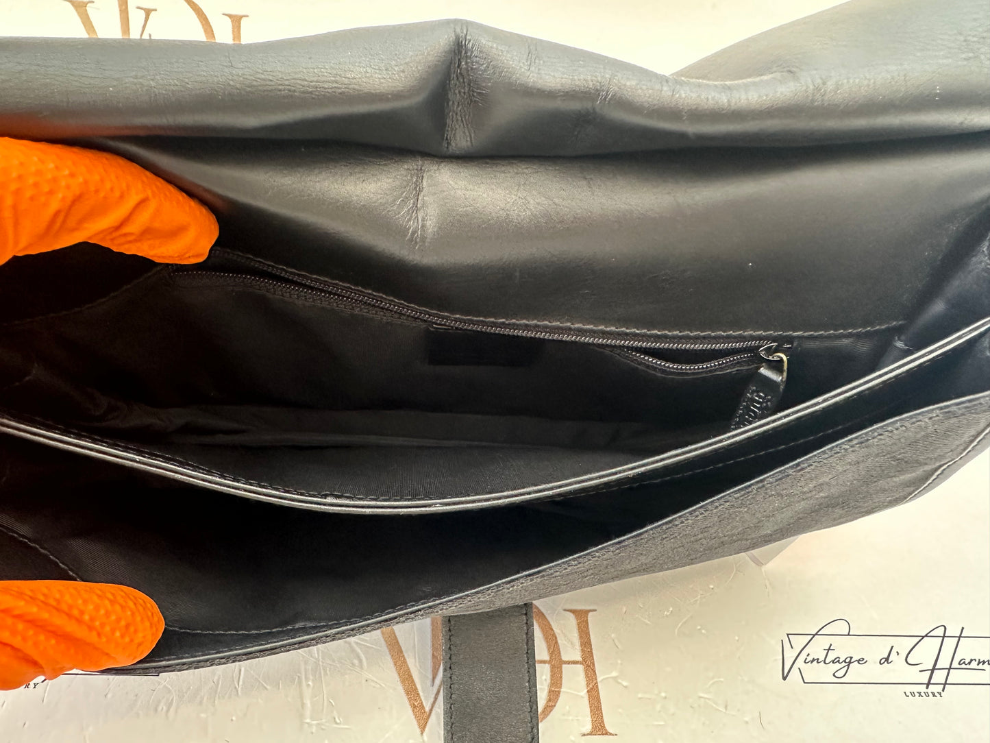 382547 - Gucci Black