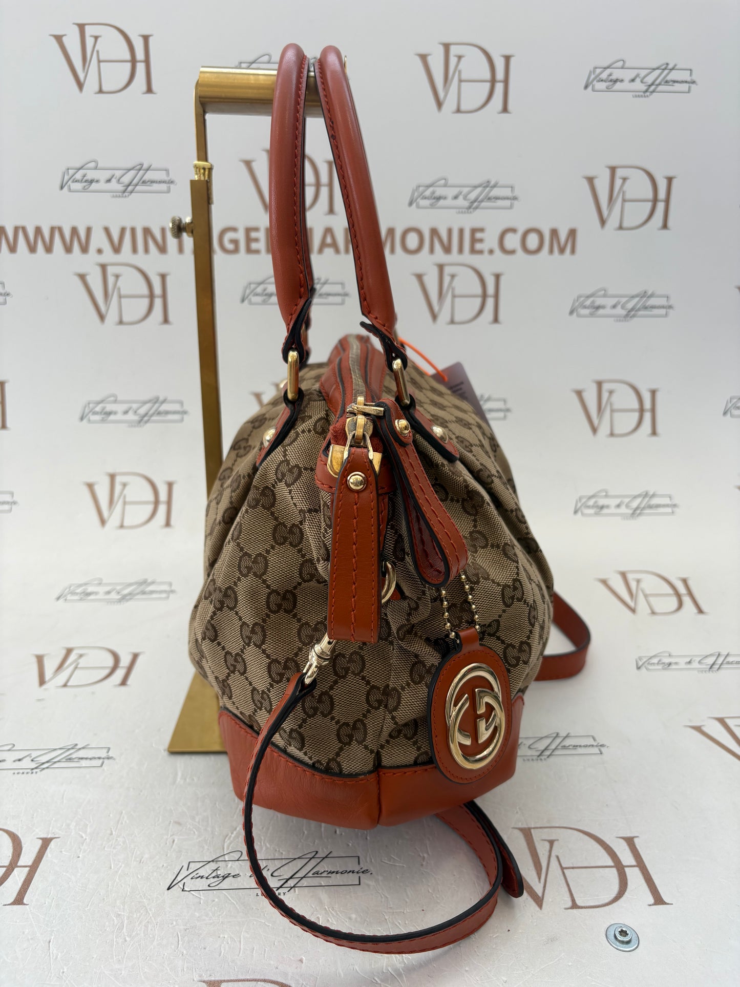 384043 - Gucci Sukey