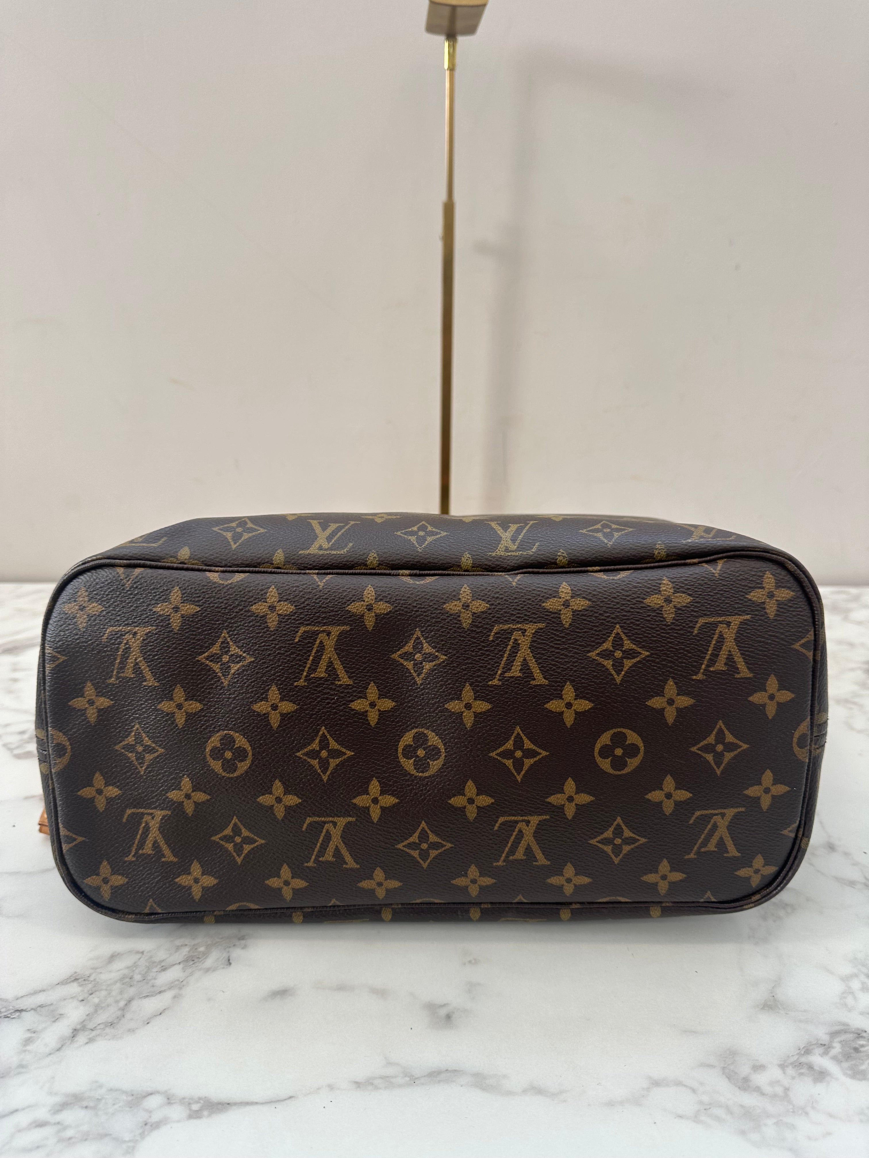 Louis Vuitton Neverfull MM Limited+Pochette
