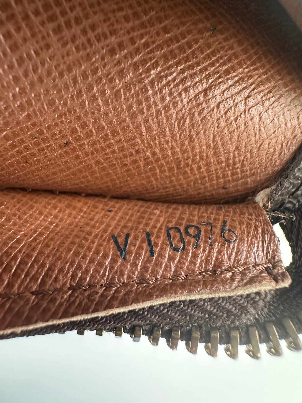 Louis Vuitton Babylone