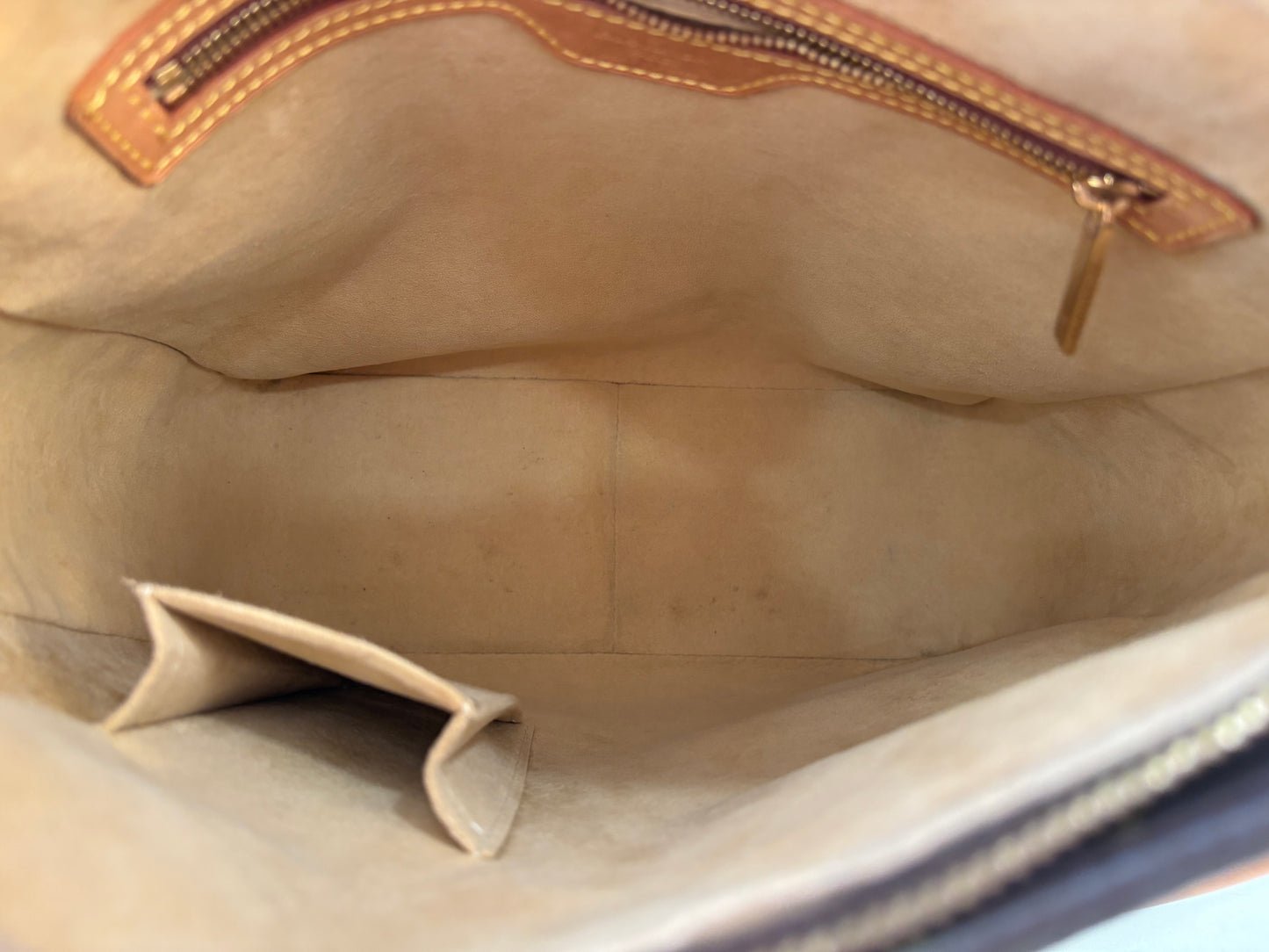 017313 - Louis Vuitton Looping GM
