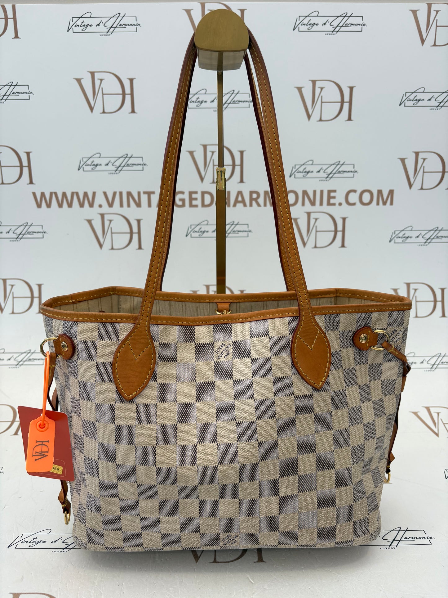 383689 - Louis Vuitton Neverfull PM