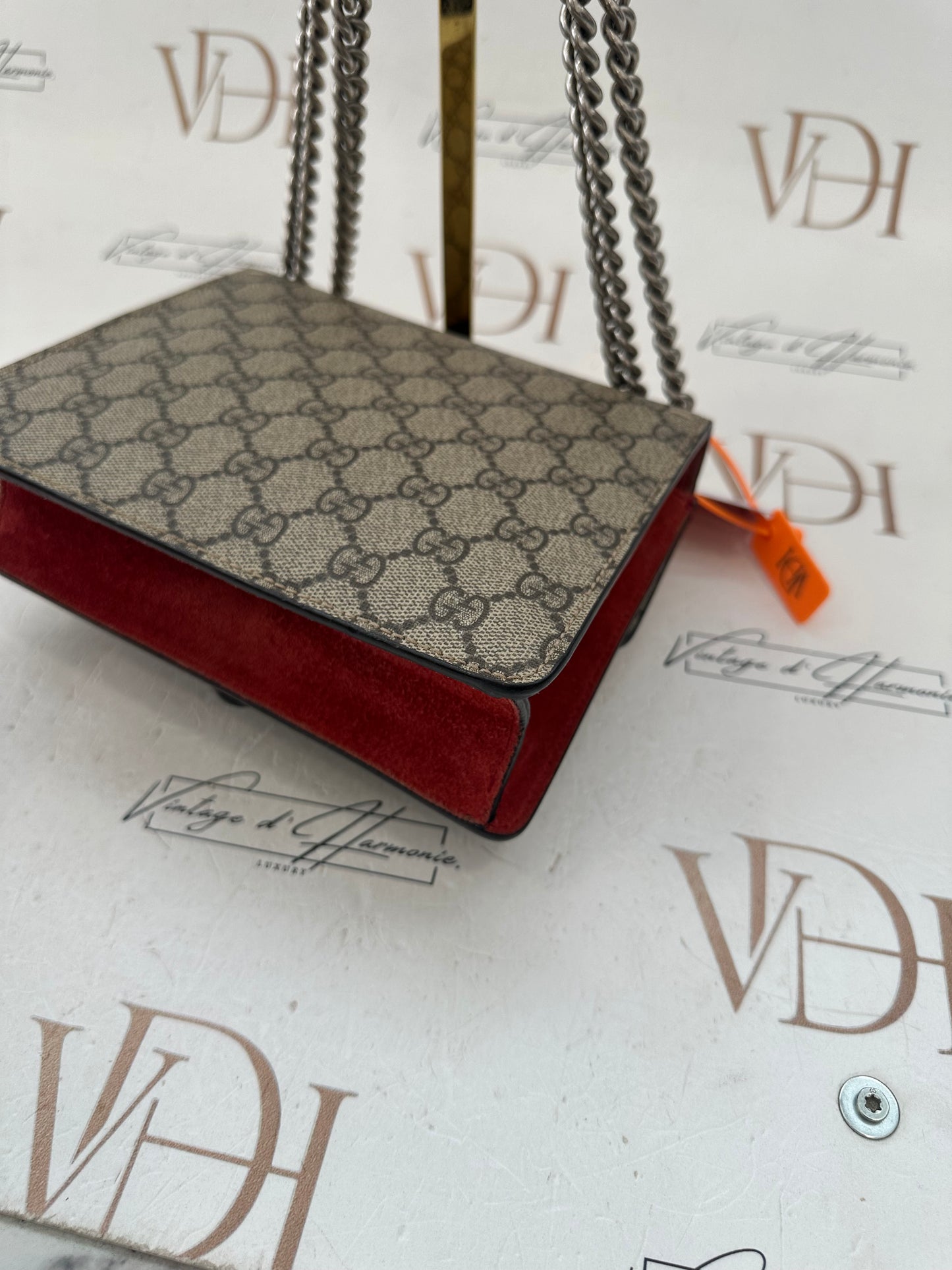 384128 - Gucci Dionysus