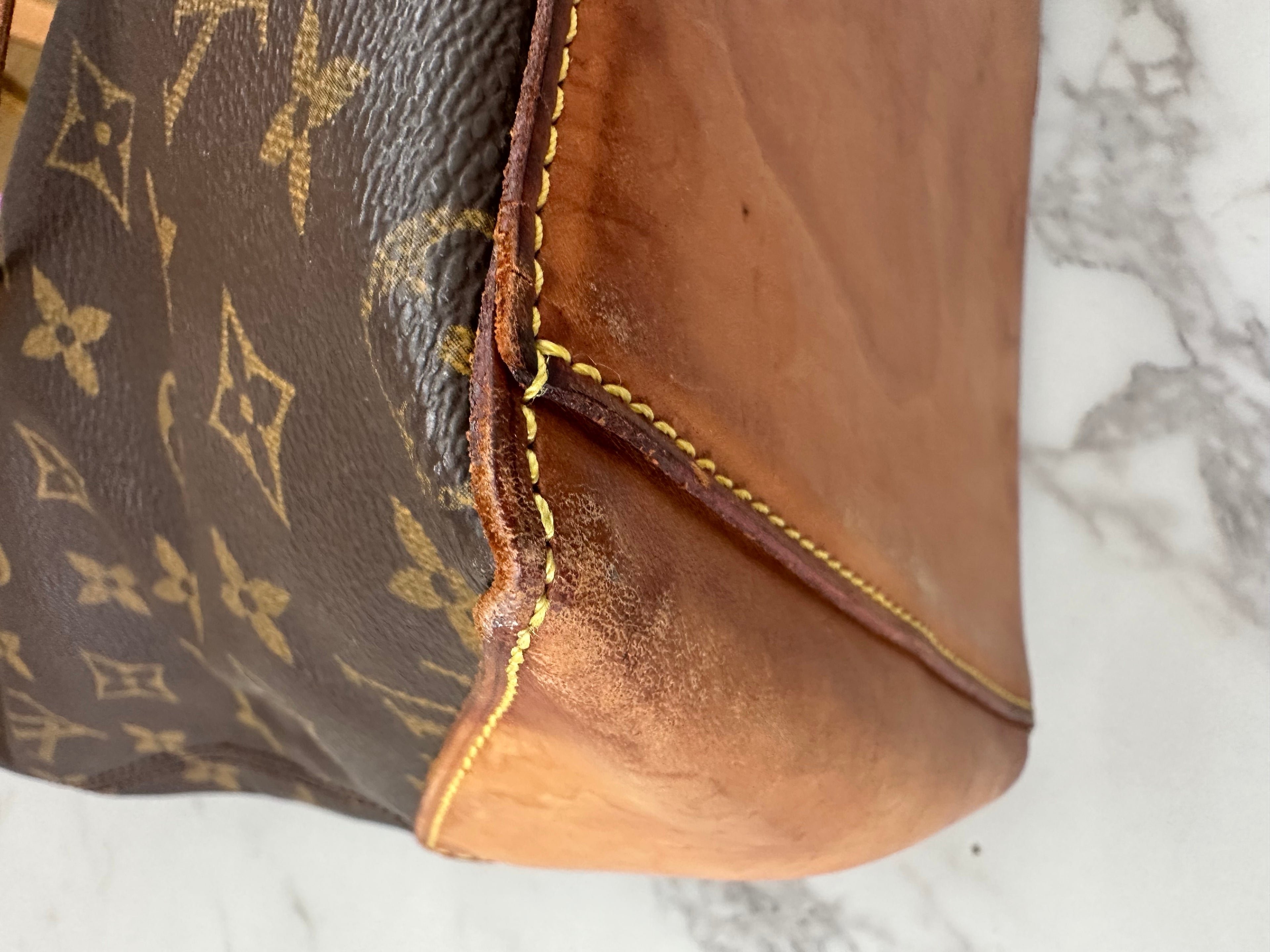 Louis Vuitton Cabas Mezzo