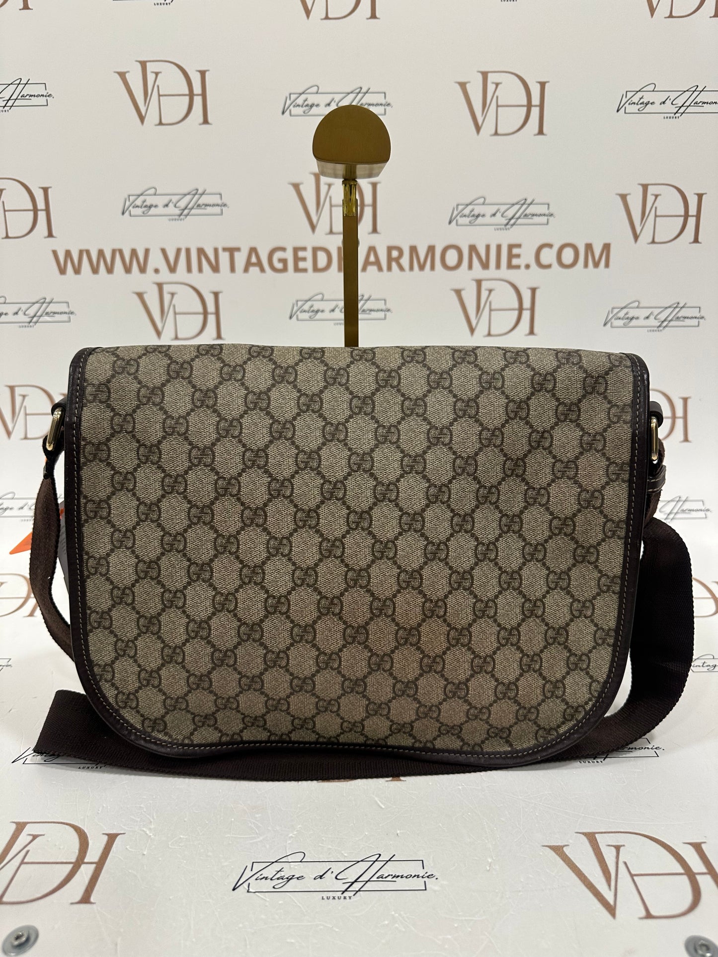 382550 - Gucci Messenger