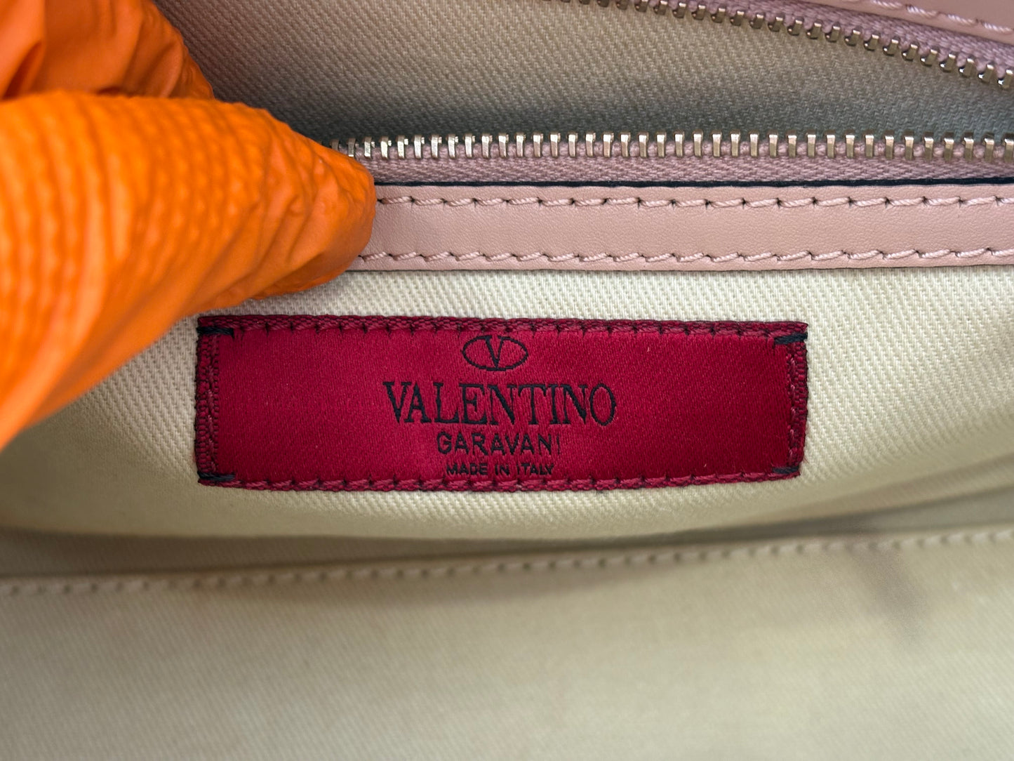 383886 - Valentino Rockstud