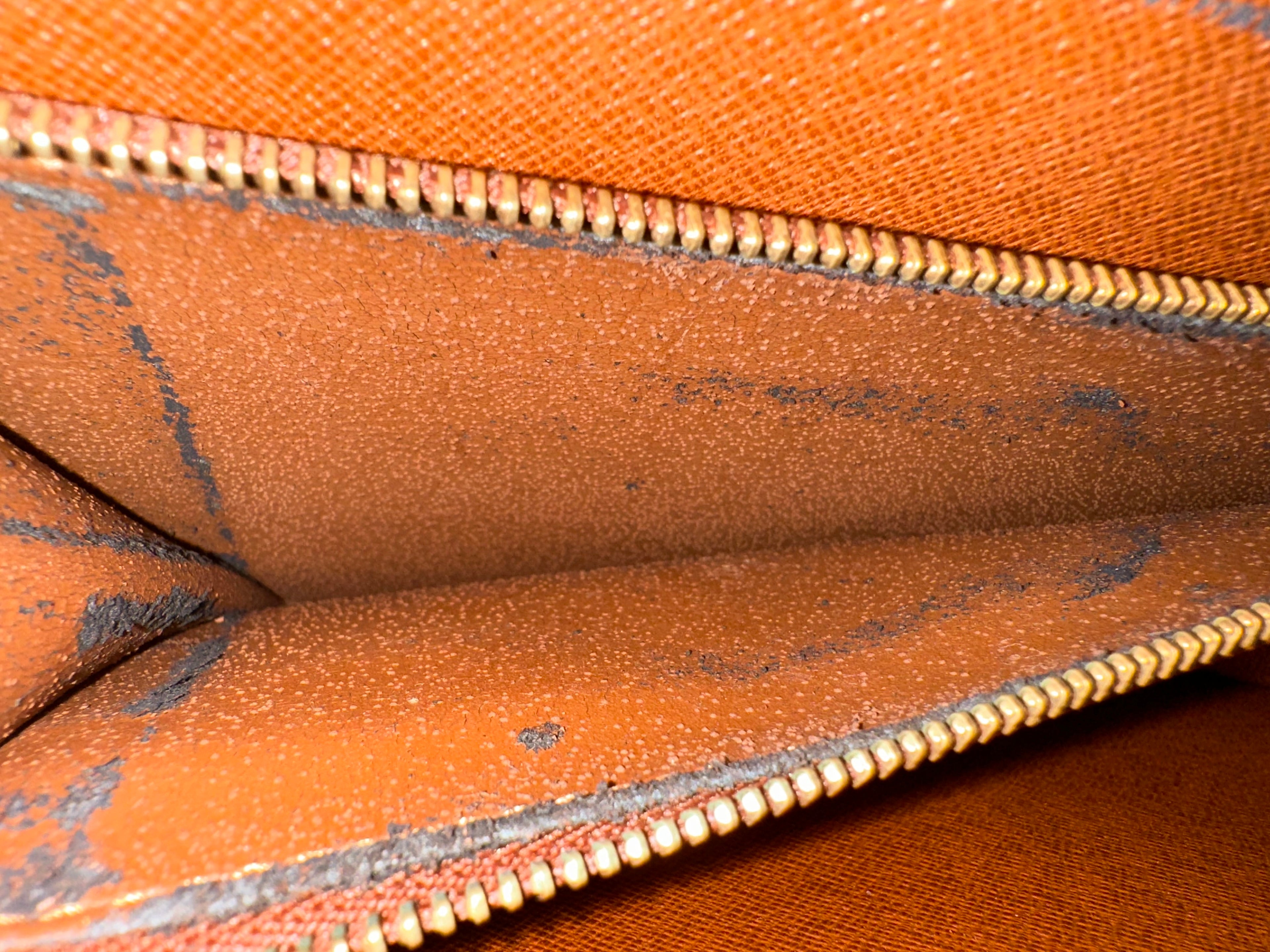 Louis Vuitton Courcelles