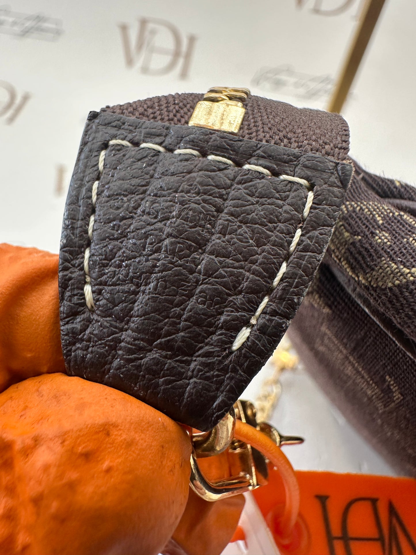 017754 - Louis Vuitton Mini Pouch