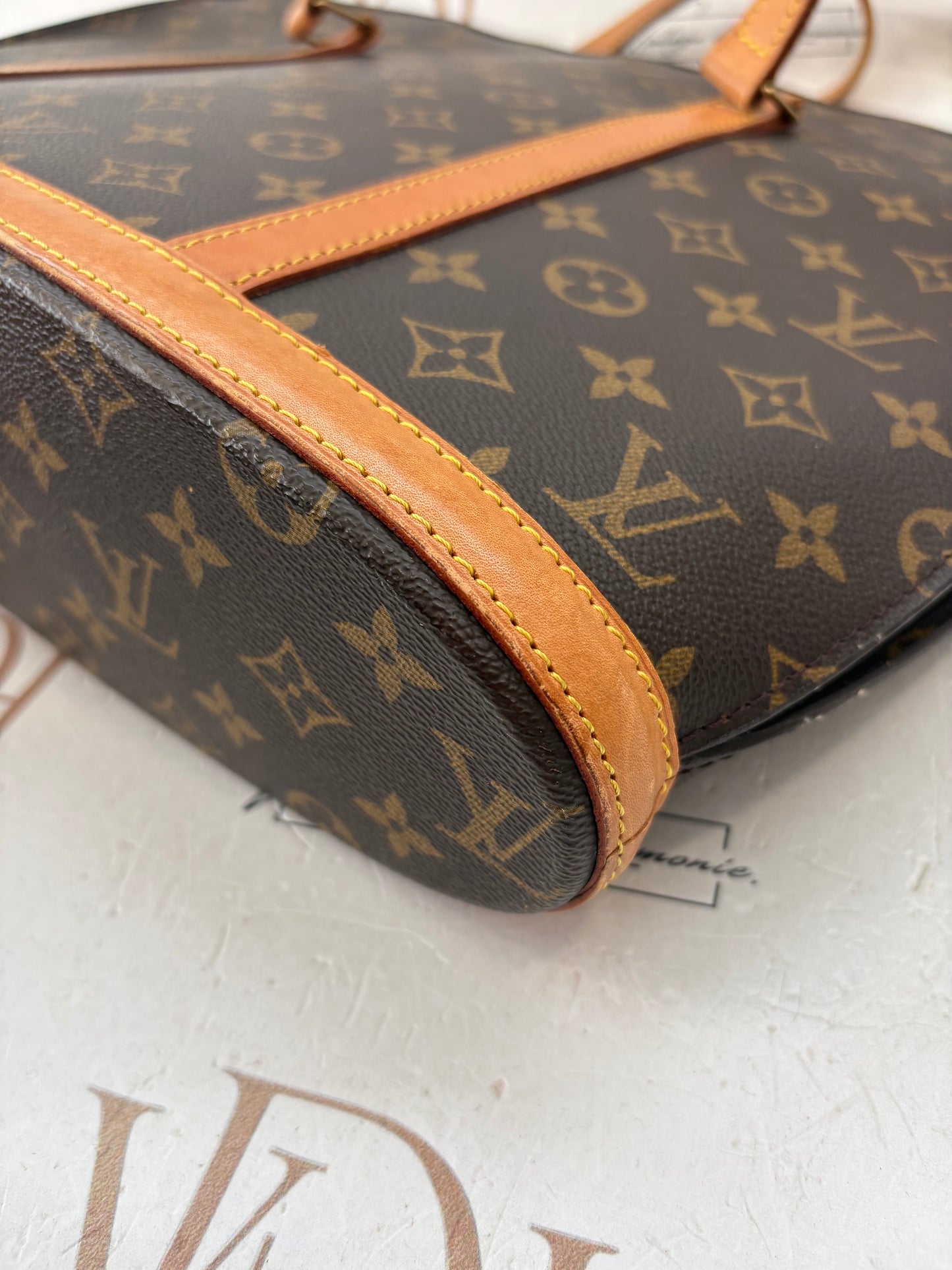 018811 - Louis Vuitton Babylone