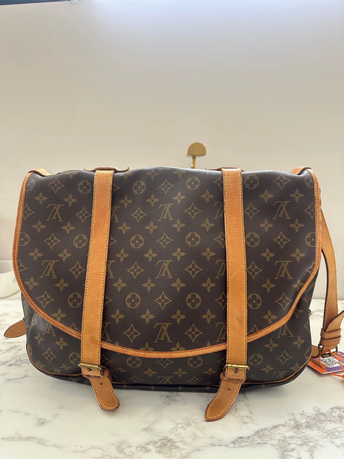 Louis Vuitton Saumur 43