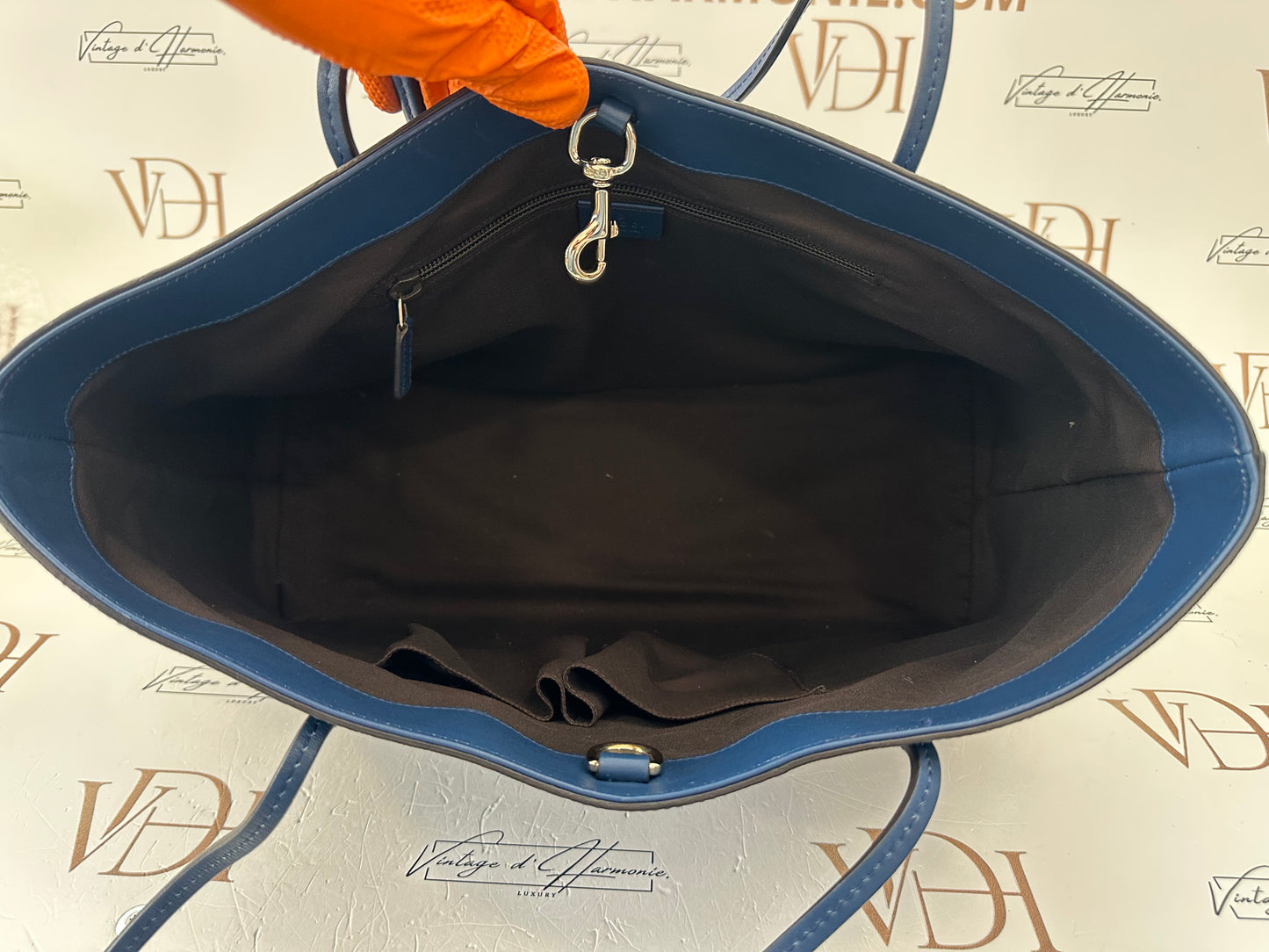 382503 - Gucci Blu