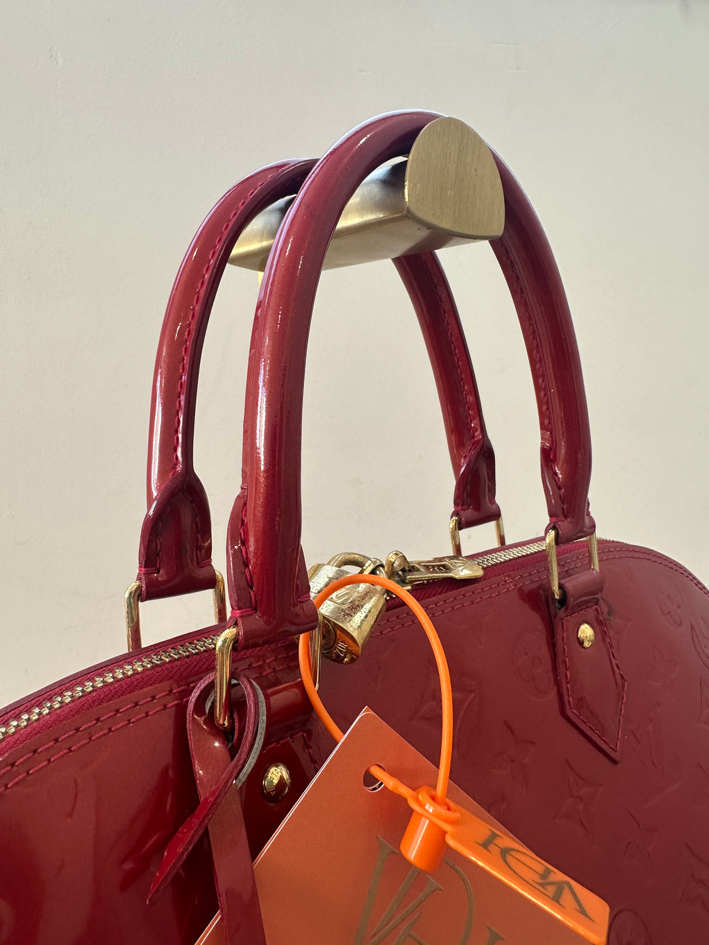Louis Vuitton Alma GM Vernis Red