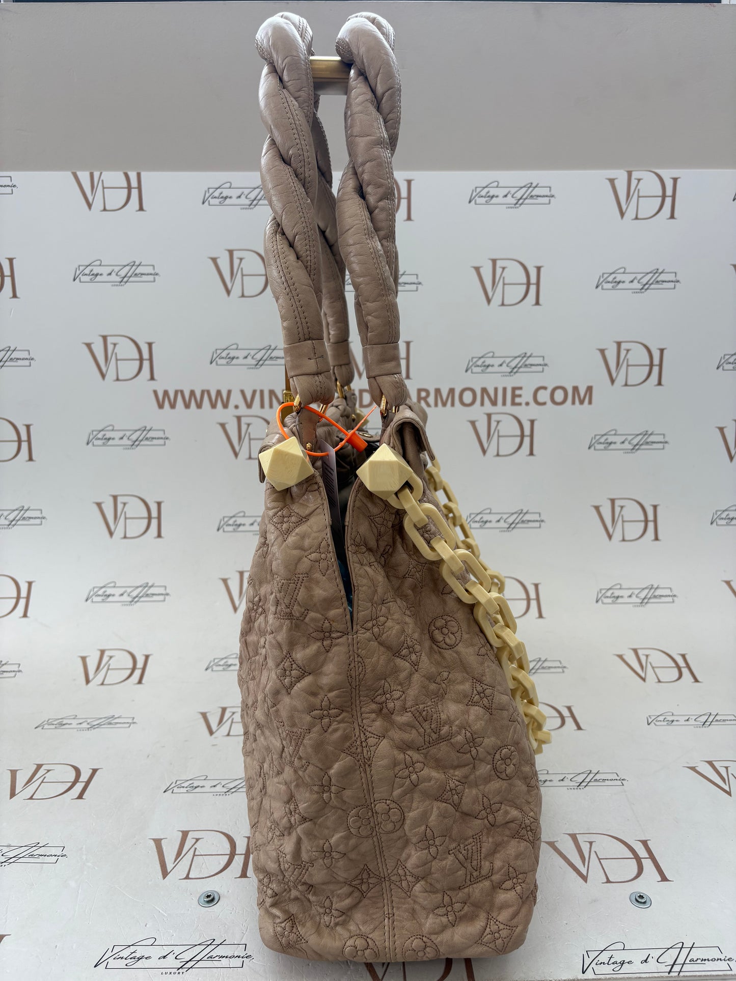 384015 - Louis Vuitton Olympe
