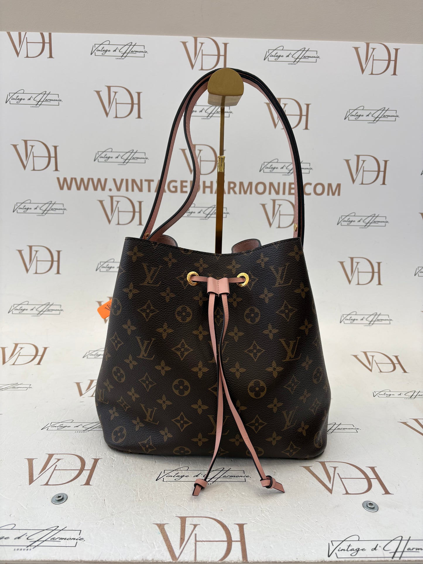 384130 - Louis Vuitton Neo Noe
