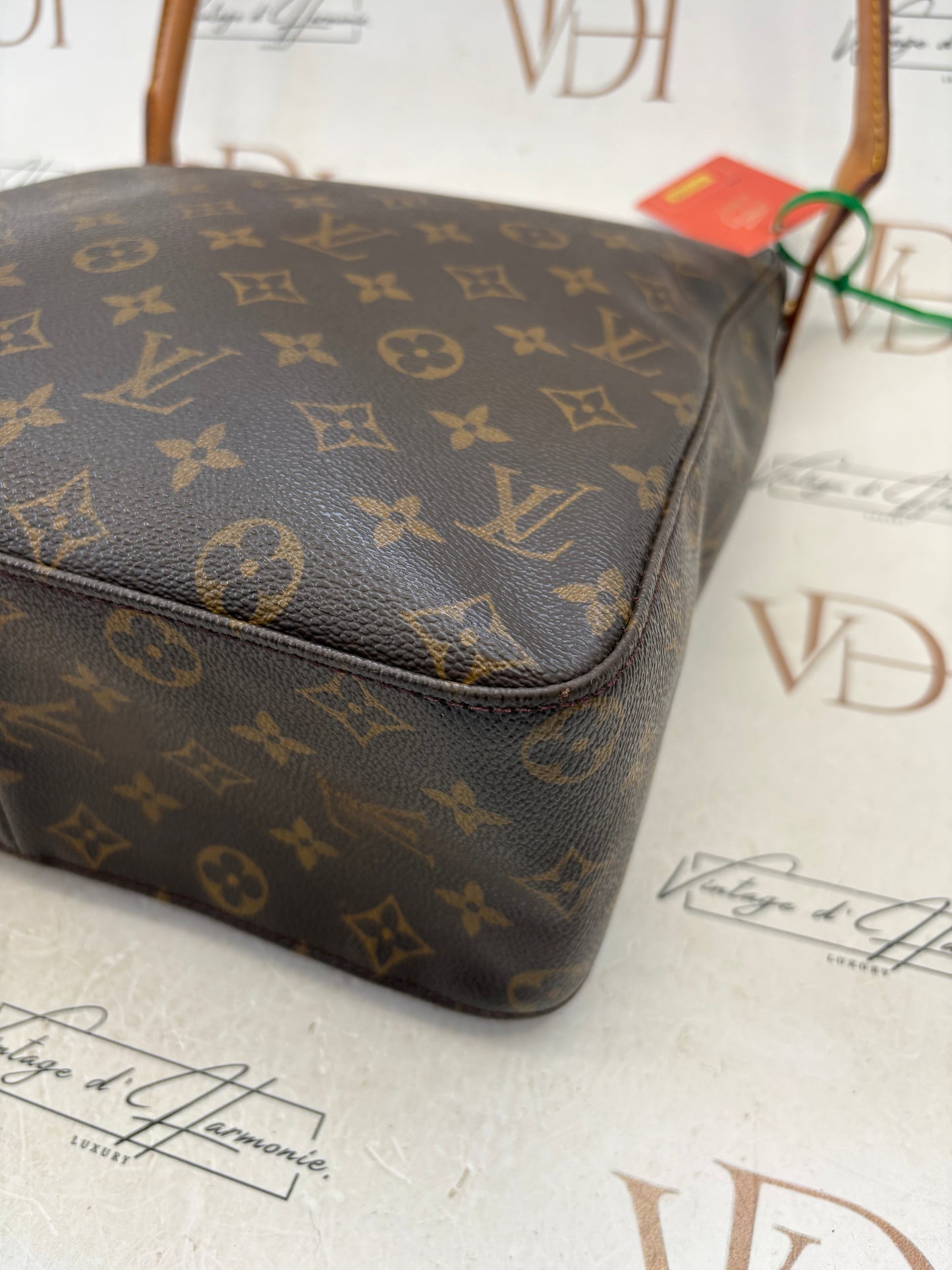 017150 - Louis Vuitton Looping GM