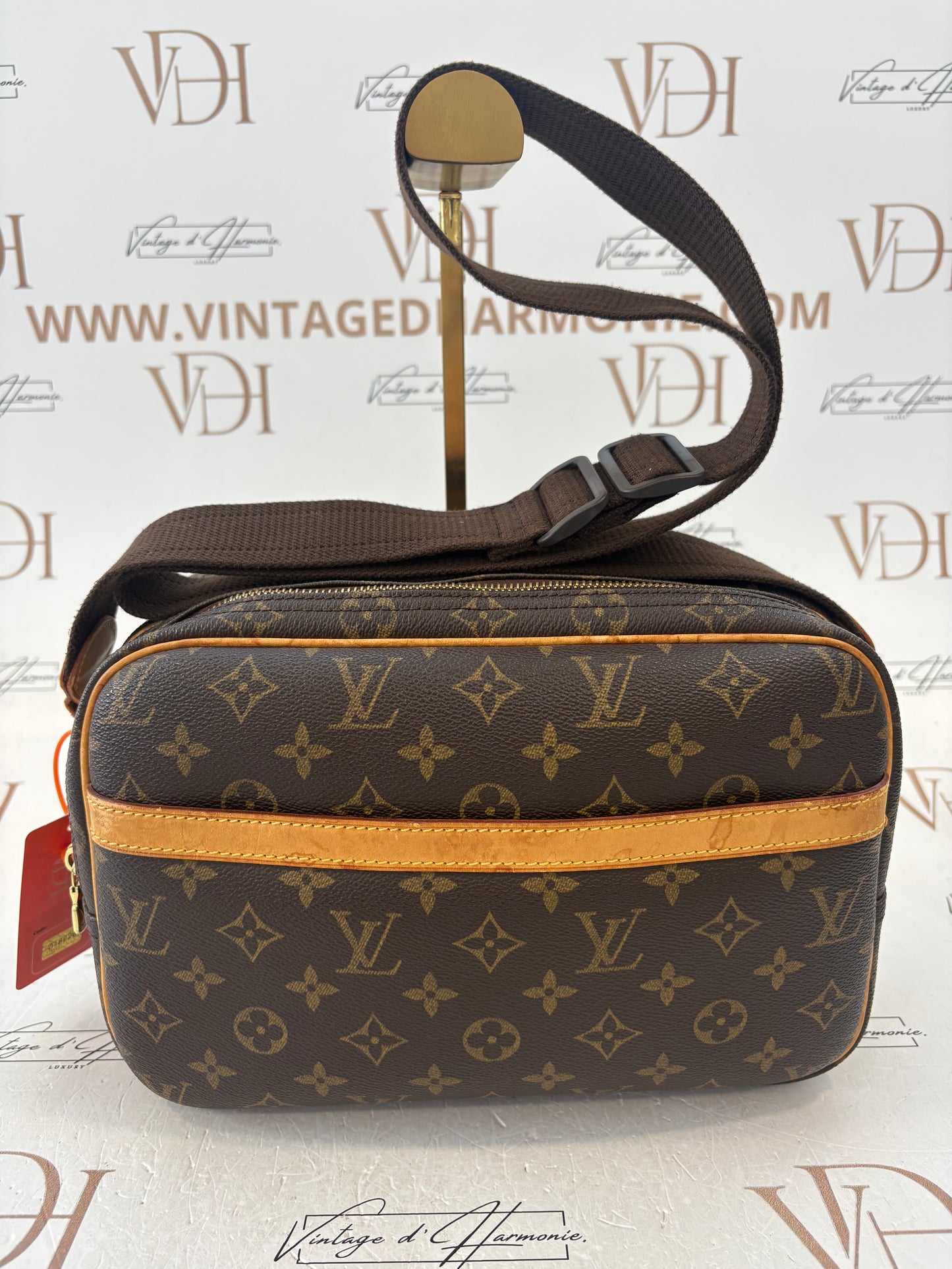 018226 - Louis Vuitton Reporter PM