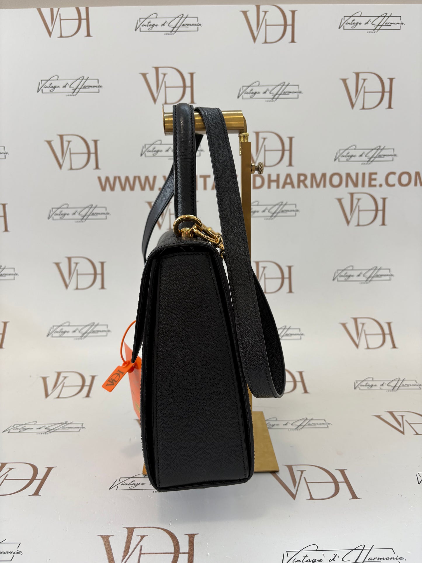 018160 - Celine Black Leather