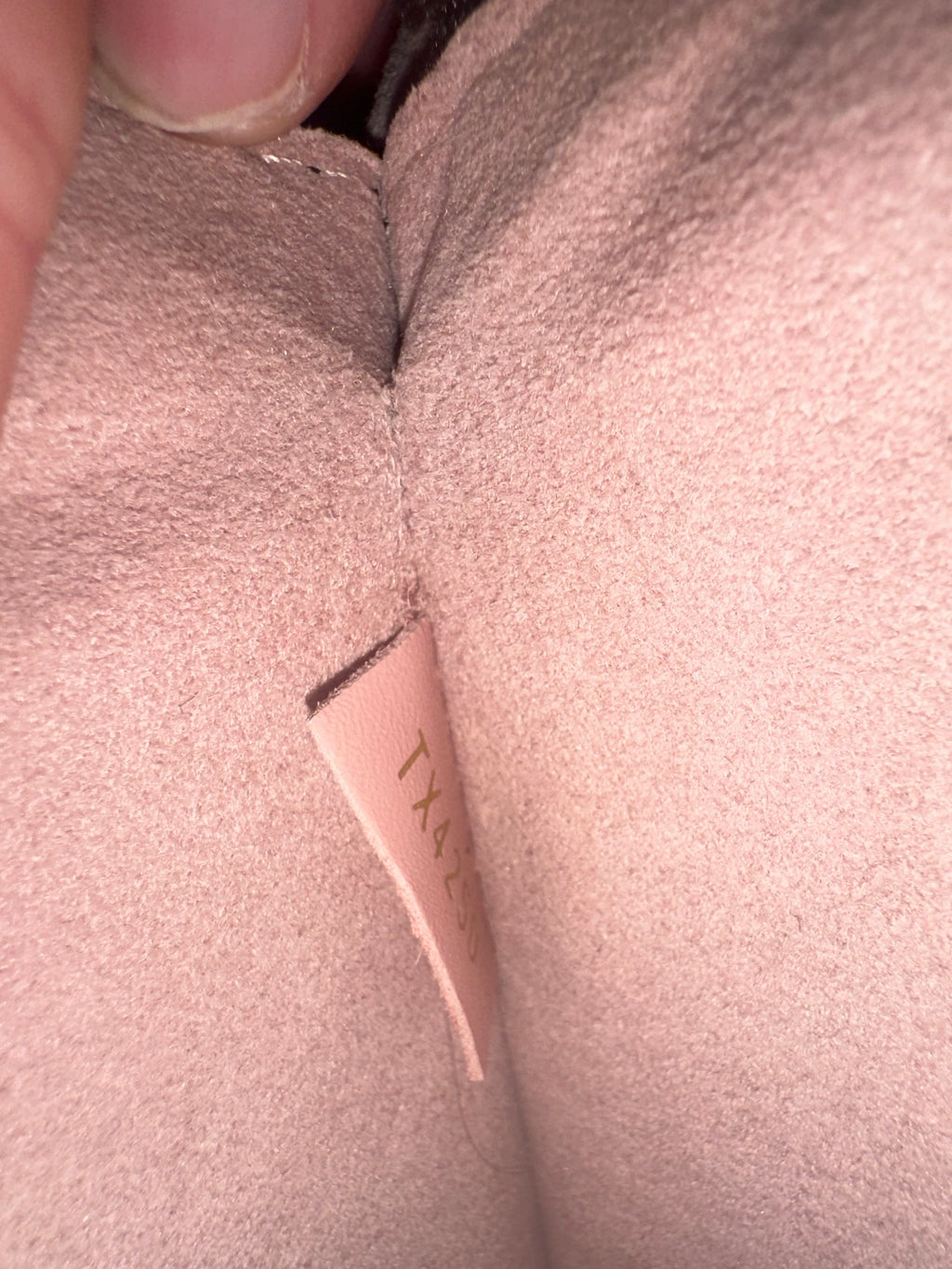 Louis Vuitton NeoNoé Pink