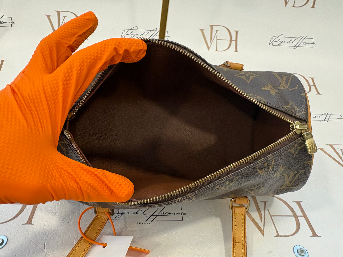 016915 - Louis Vuitton Papillon 26