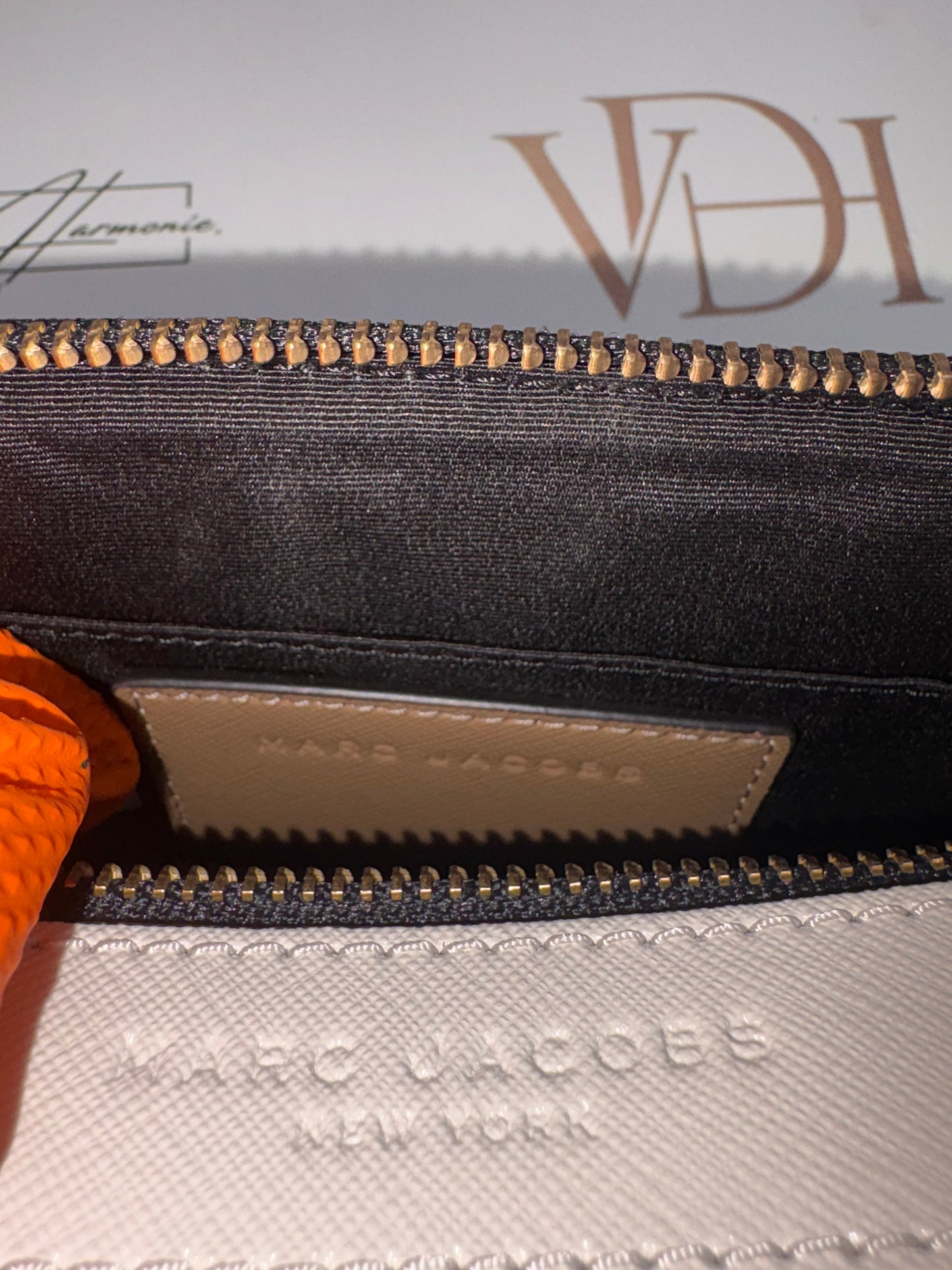 383680- Marc Jacobs Sbapshot
