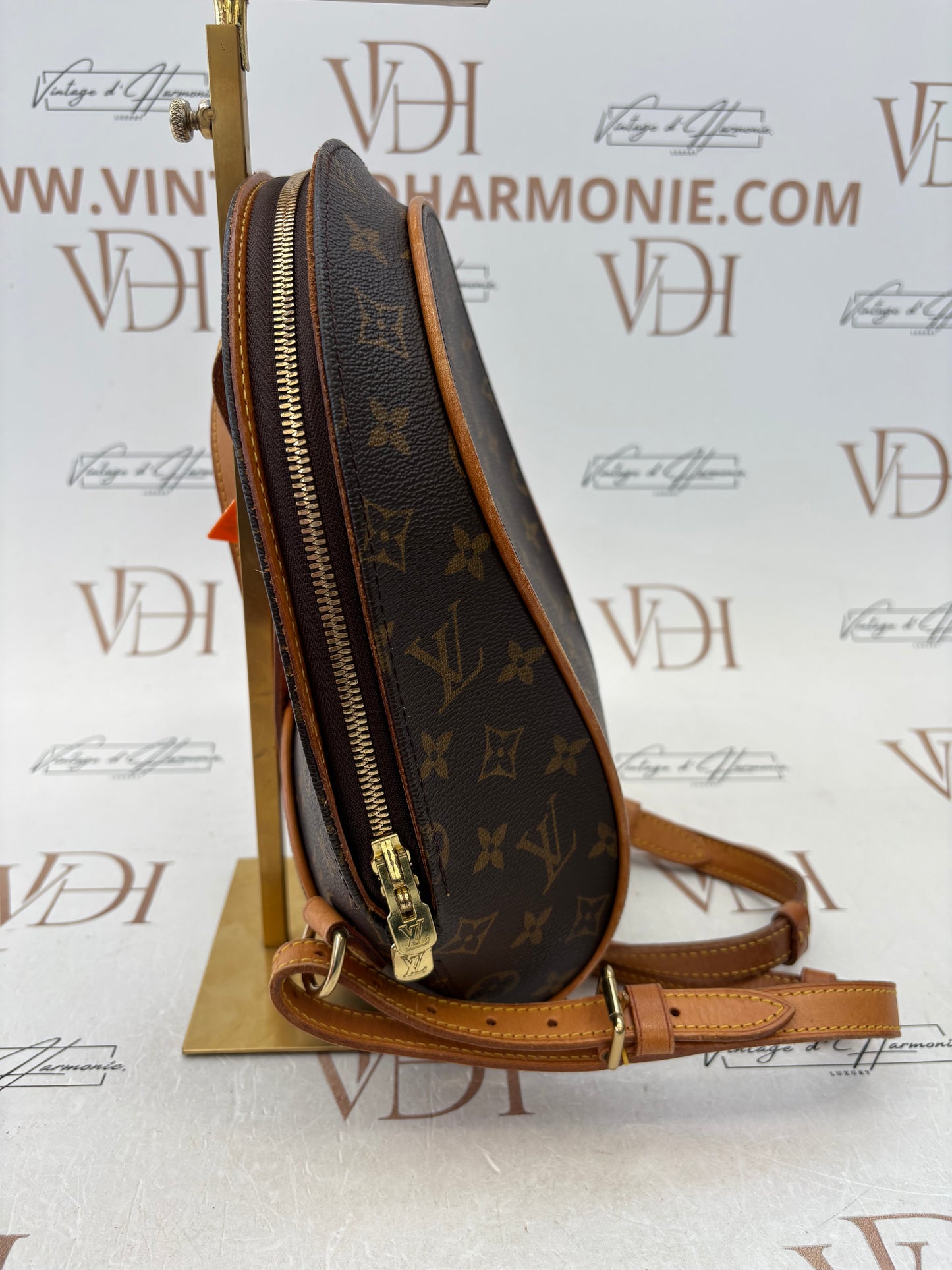 018994 - Louis Vuitton Ellipse