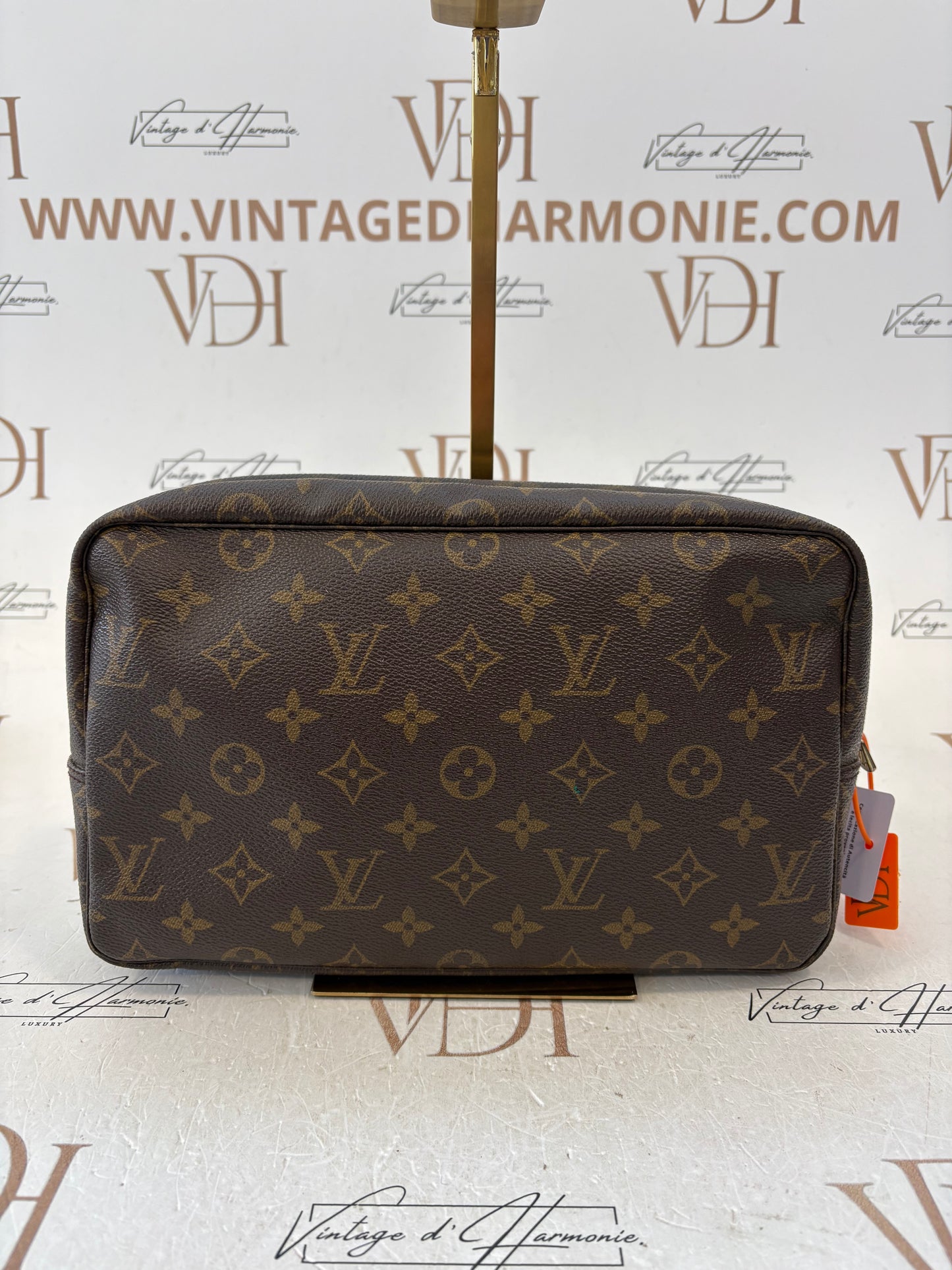018404 - Louis Vuitton Trousse Toilette 28