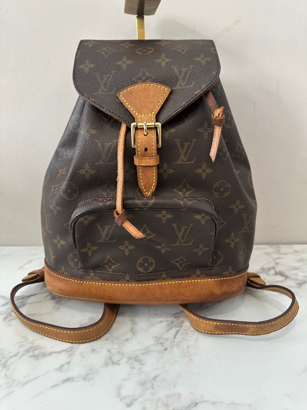 Louis Vuitton Montsouris MM