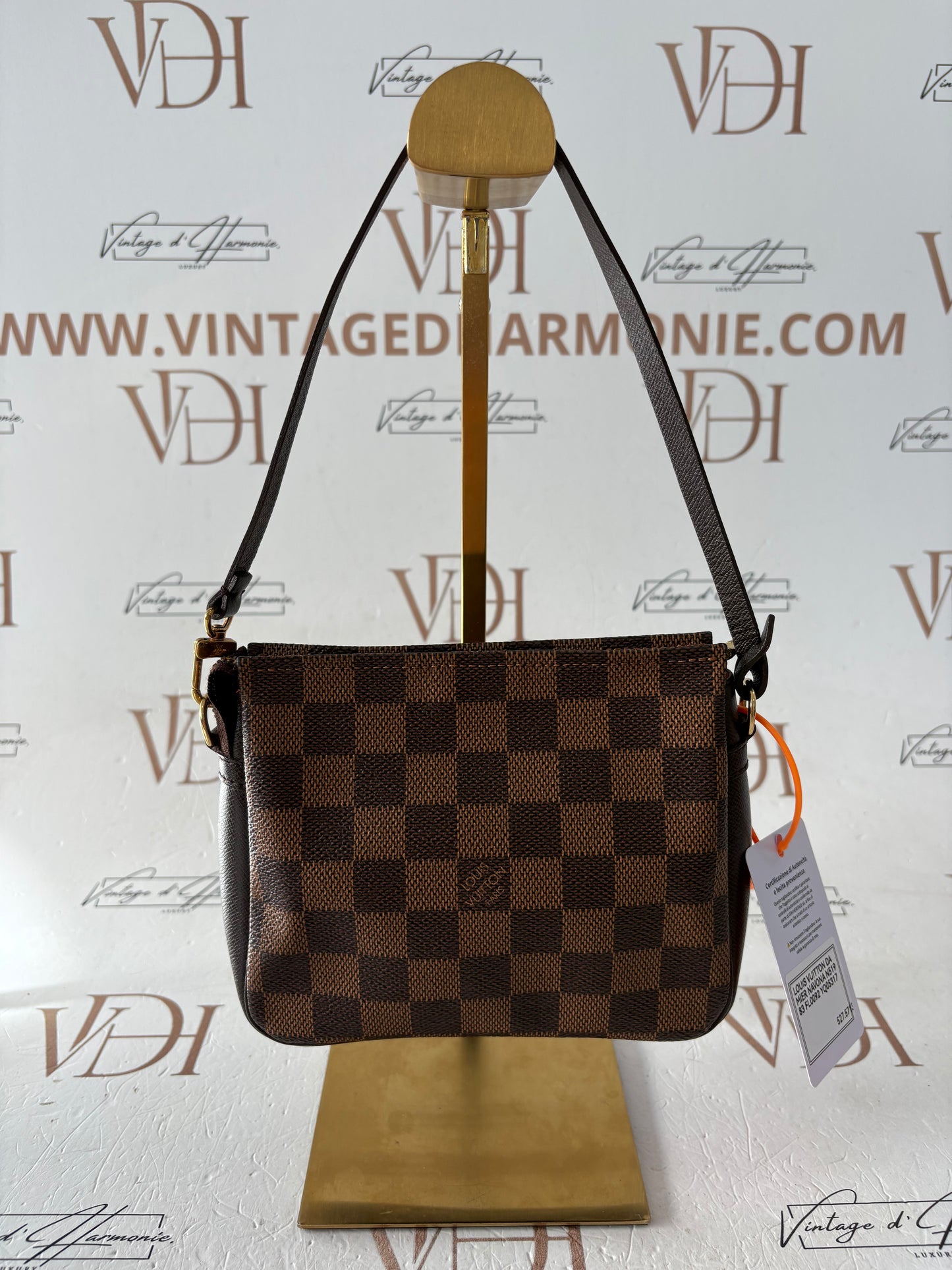 017307 - Louis Vuitton Damier Navona