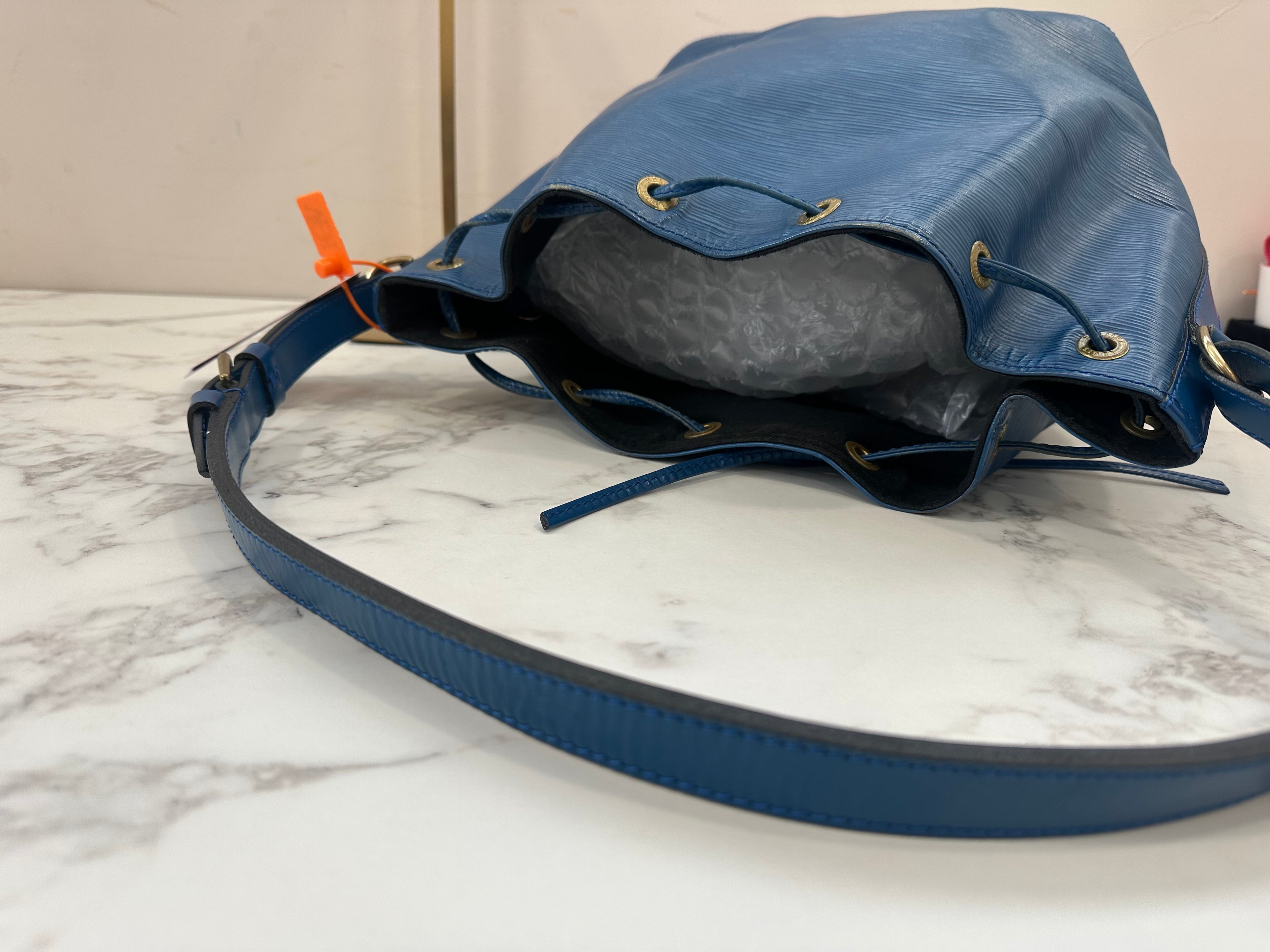 Louis Vuitton Petite Noé  Epi Blue
